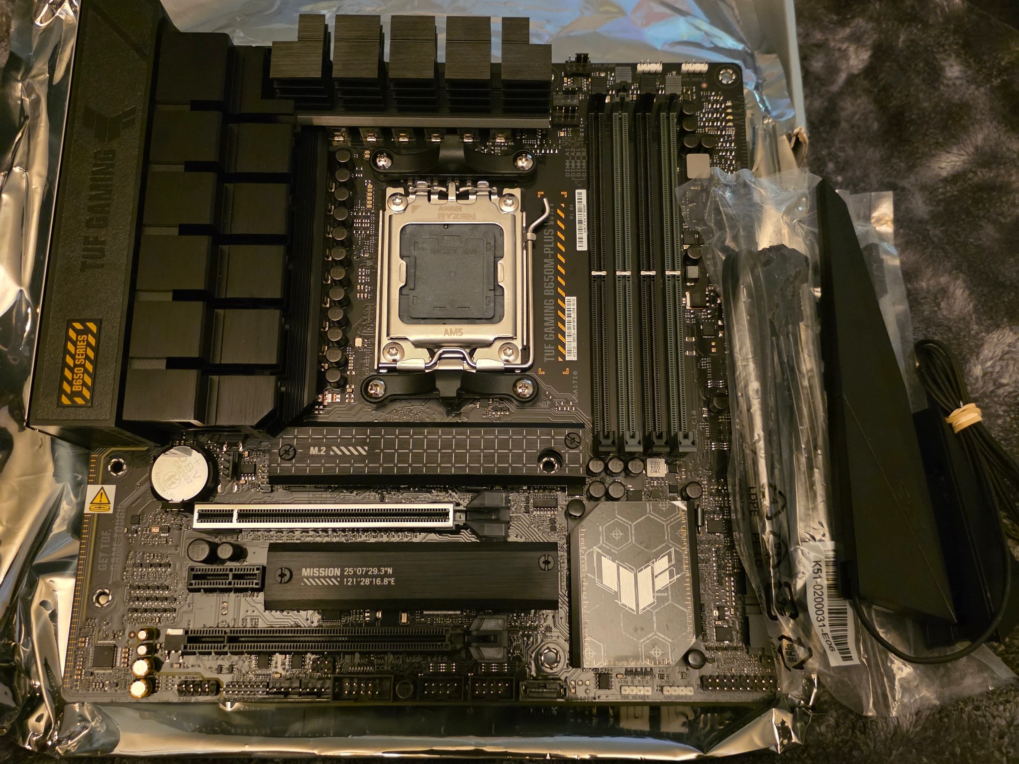 ASUS TUF GAMING B650M PLUS WIFI + R9 9850X3D + 500 gb NMVE