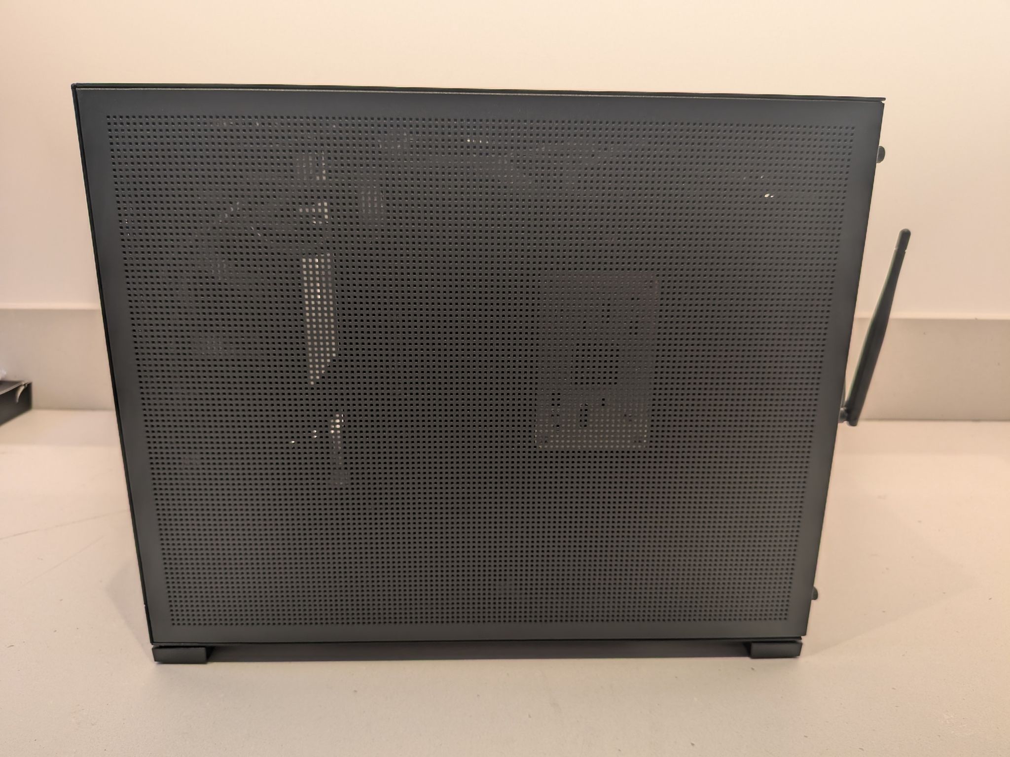 4K Tuxedo - RTX 5070 Ti, Ryzen 7 7800X3D, 32 GB DDR5, 2 TB Gen 5 NVME, Liquid Cooled, RGB