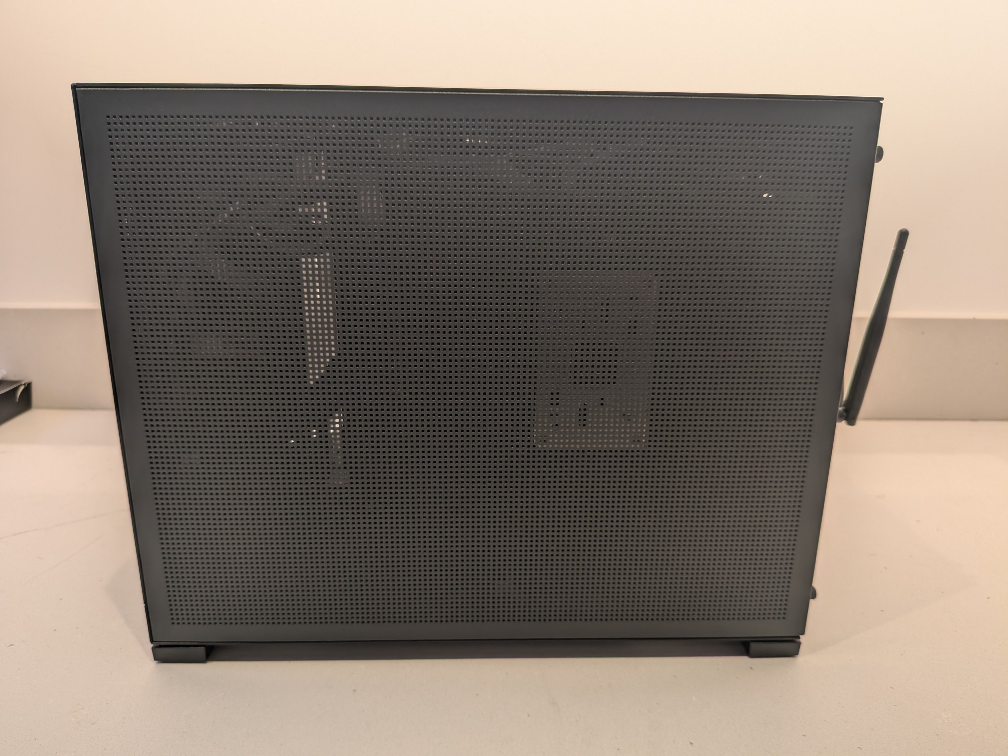 4K Tuxedo - RTX 5070 Ti, Ryzen 7 7800X3D, 32 GB DDR5, 2 TB Gen 5 NVME, Liquid Cooled, RGB