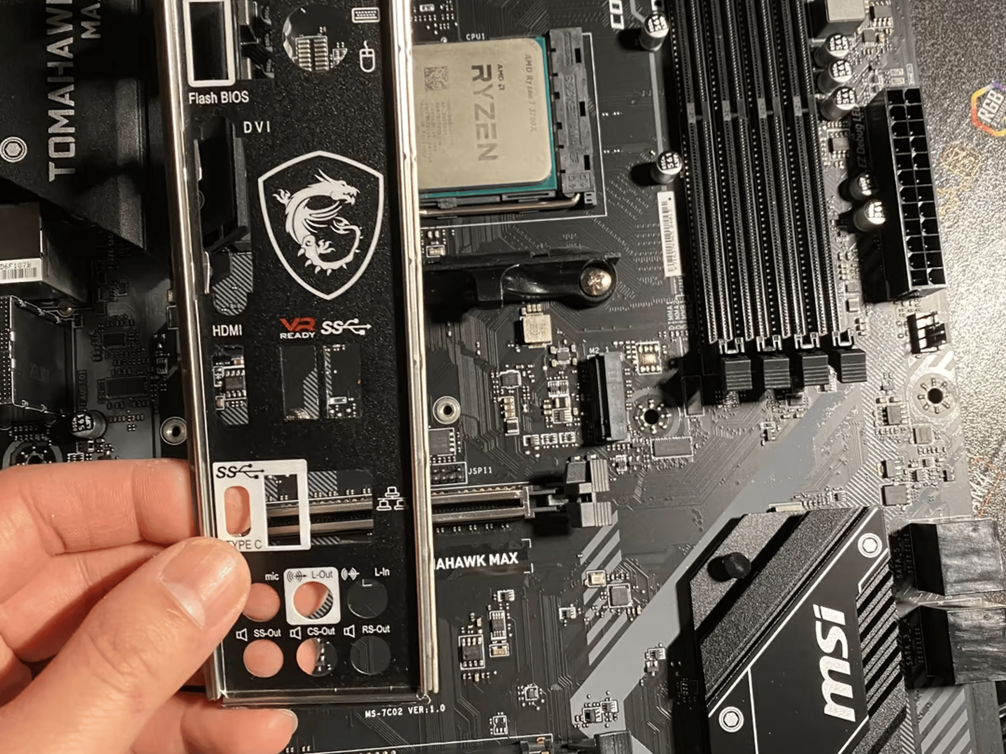 Ryzen 7 3700x and B450 Tomahawk Combo