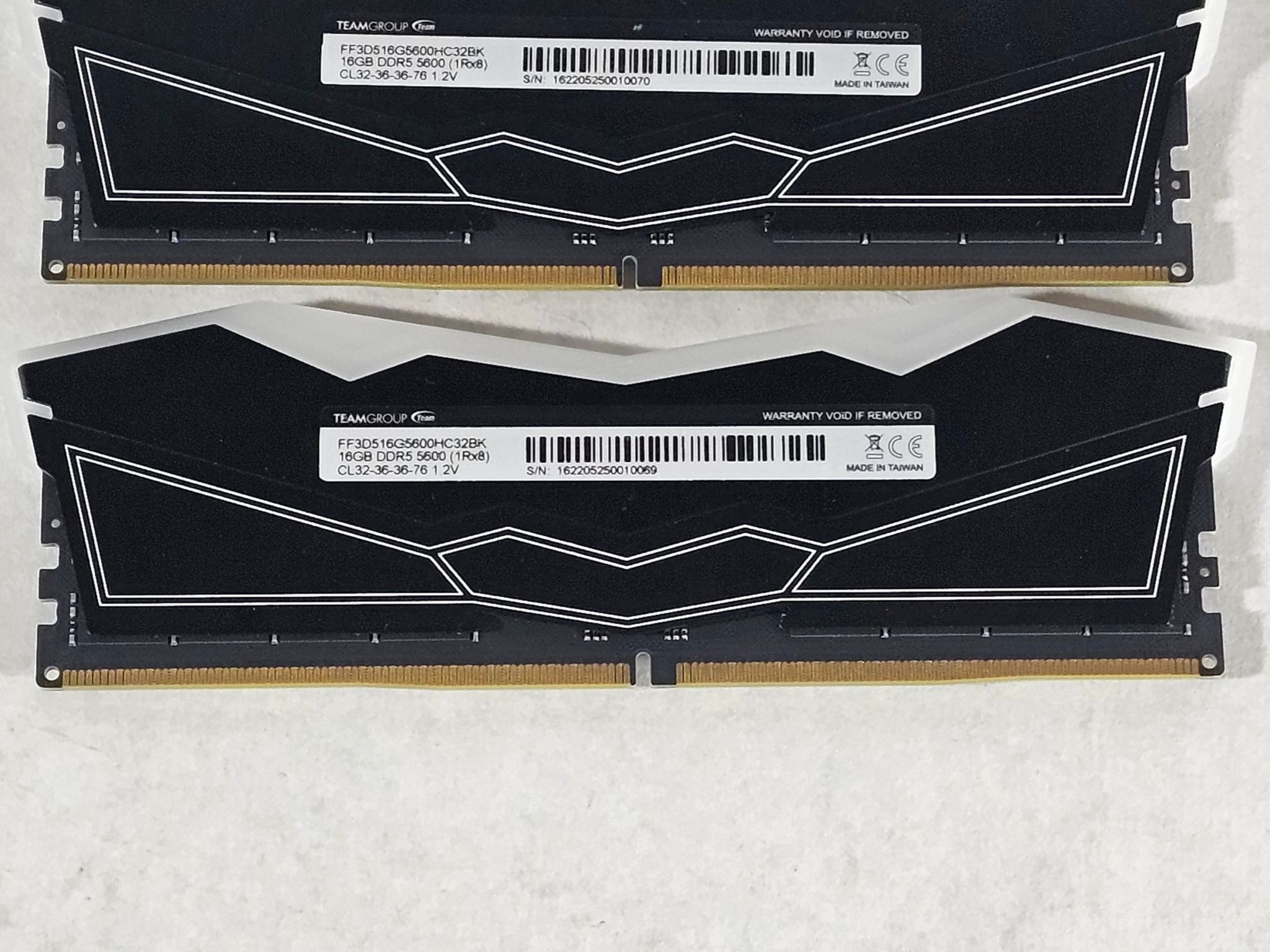 32GB DDR5 (2x16GB) CL32 5600MT/s RGB T-Force DELTA R