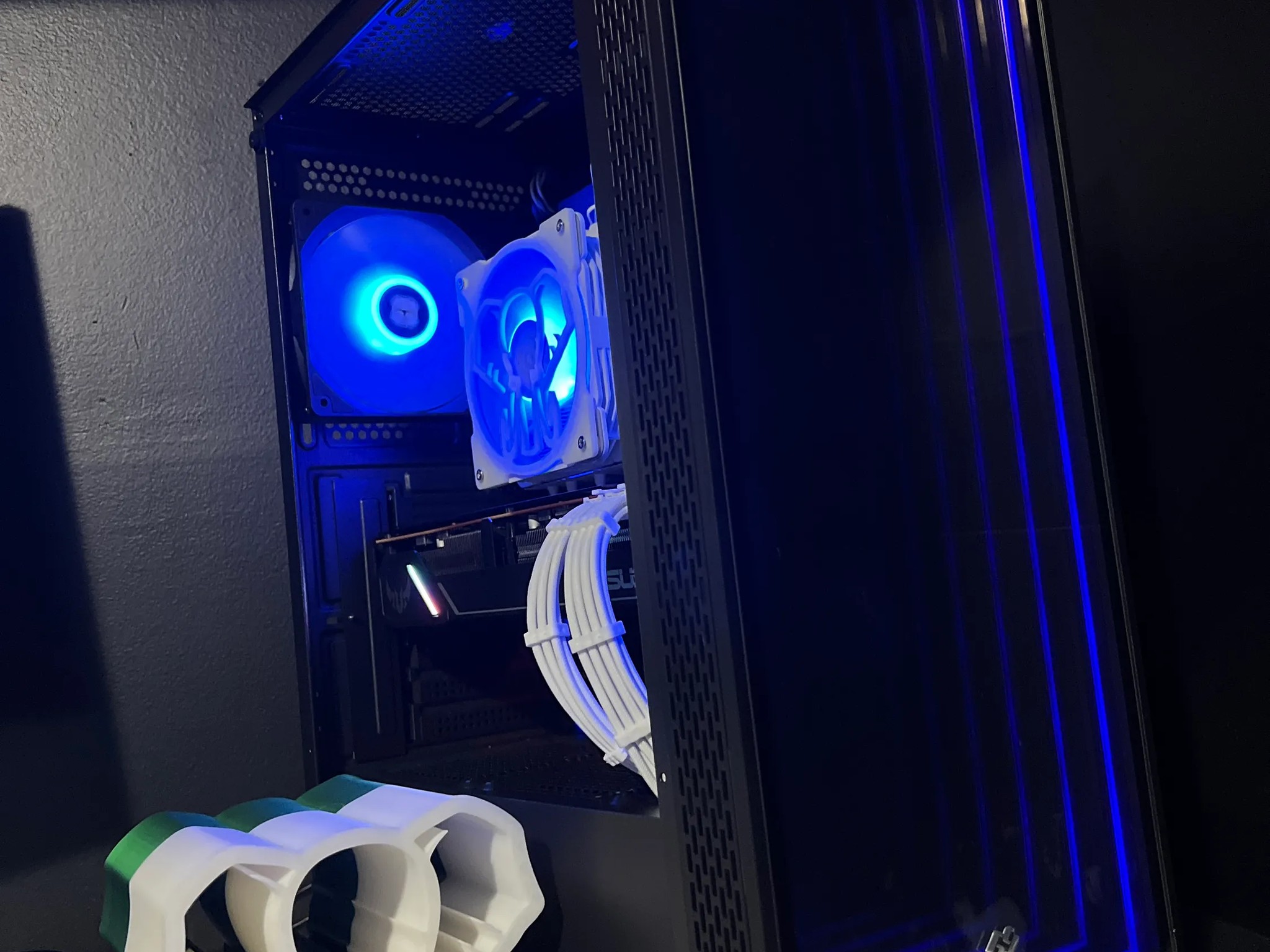 Tusker Build 3757 AMD 3700X 5700XT