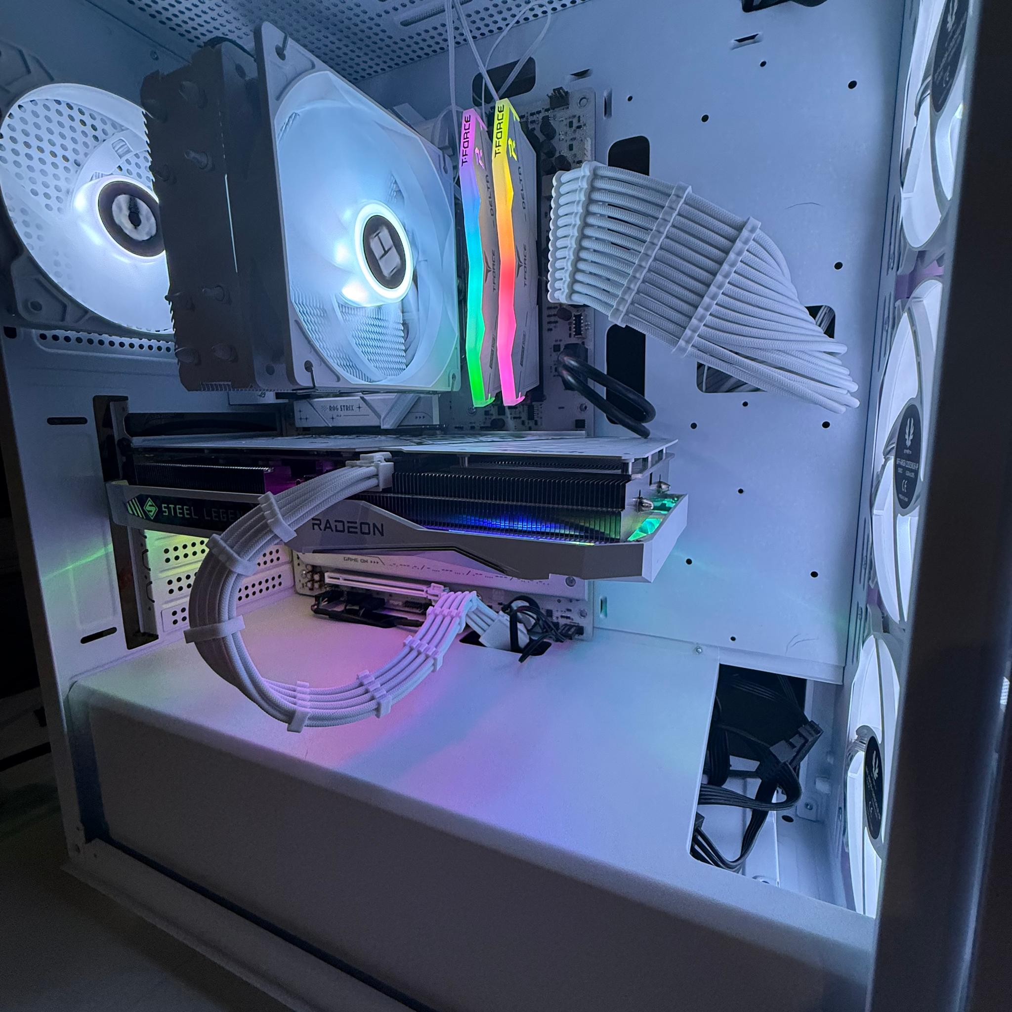 🔥 High-Performance Gaming PC – RX 7600 / Ryzen 5 9600X (White Build) 🔥