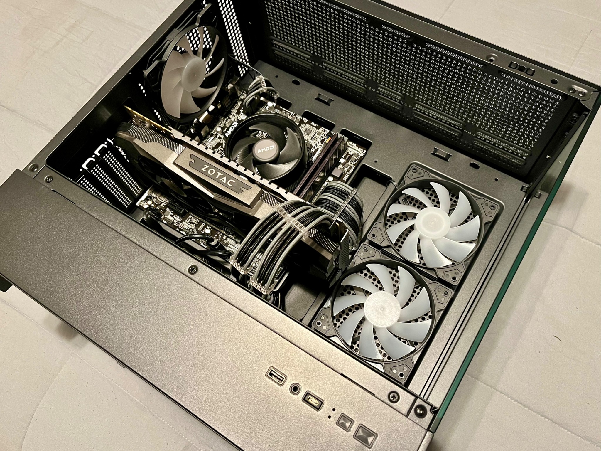 Custom Gaming PC |GTX 1080 // Ryzen 3500x // 16GB DDR4|