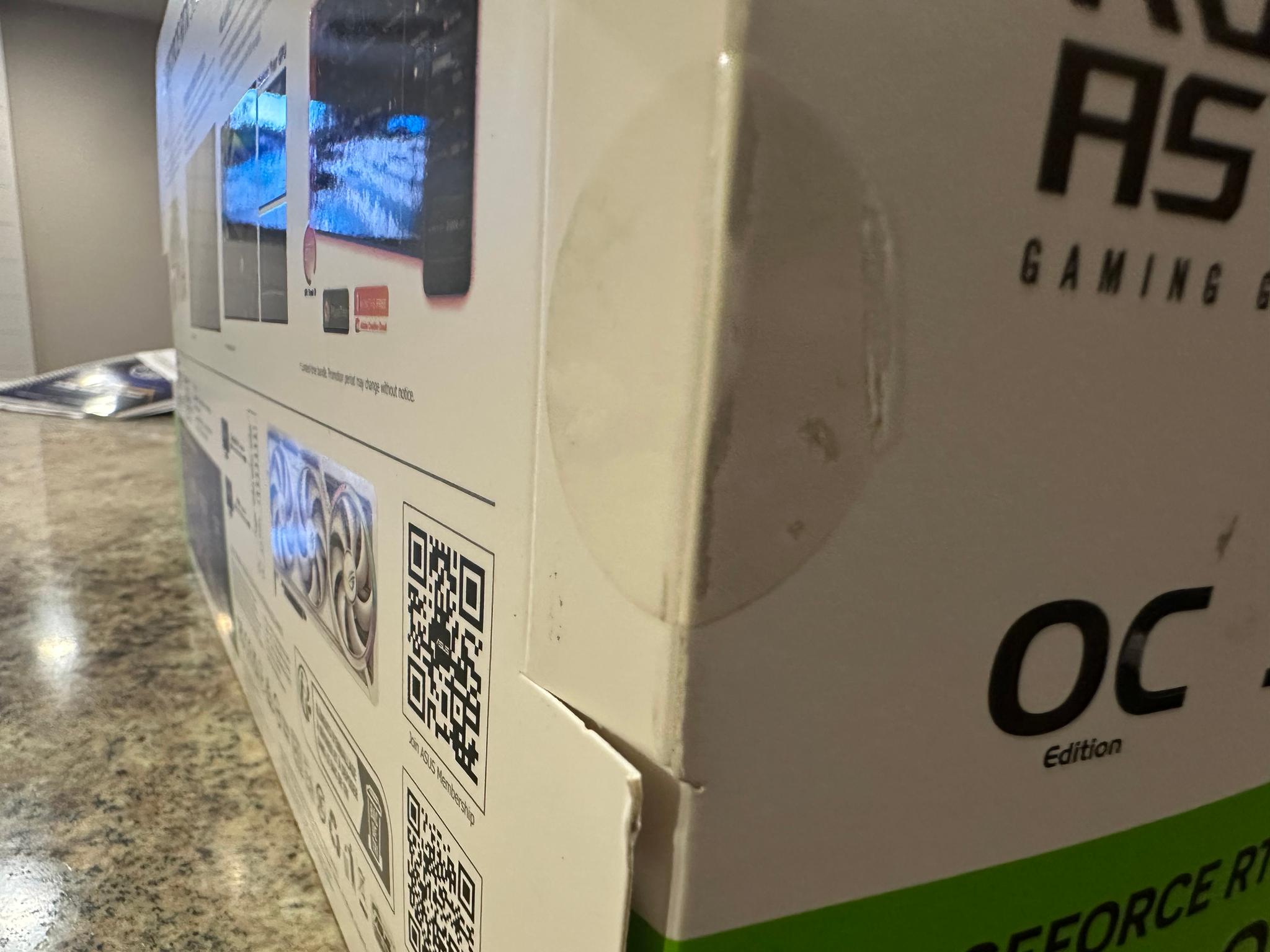 ASUS ROG Astral RTX 5090 OC Edition - Image 5