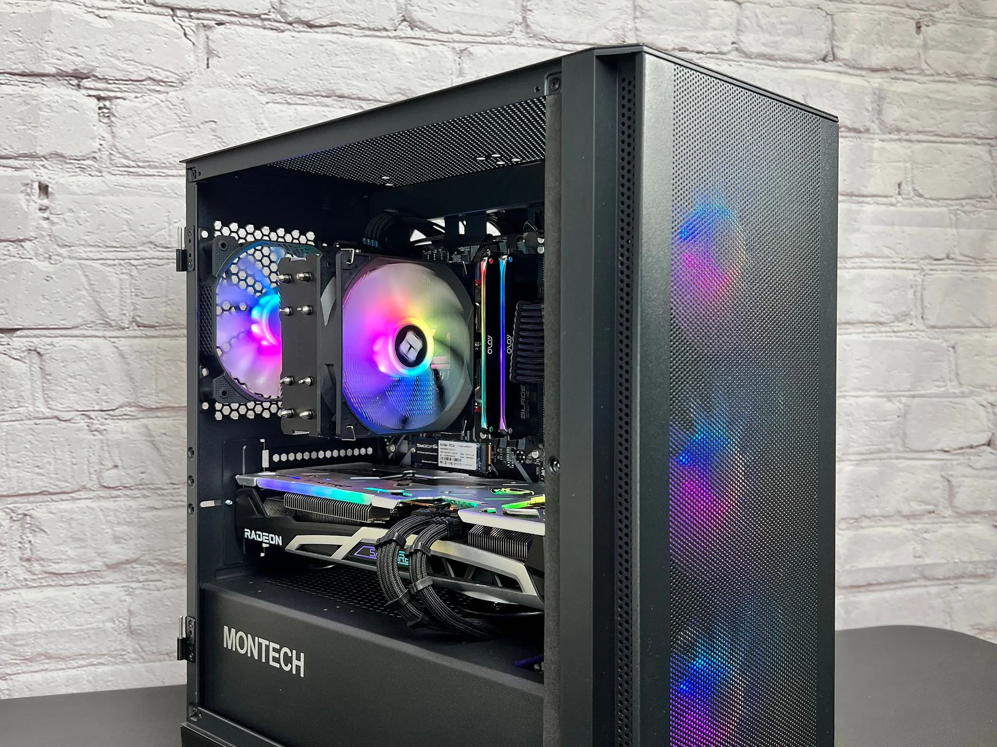 AMD RX 6700 XT Ryzen 5 5600G 16GB RAM 1TB M.2 Wifi/BT Window 11 Gaming PC
