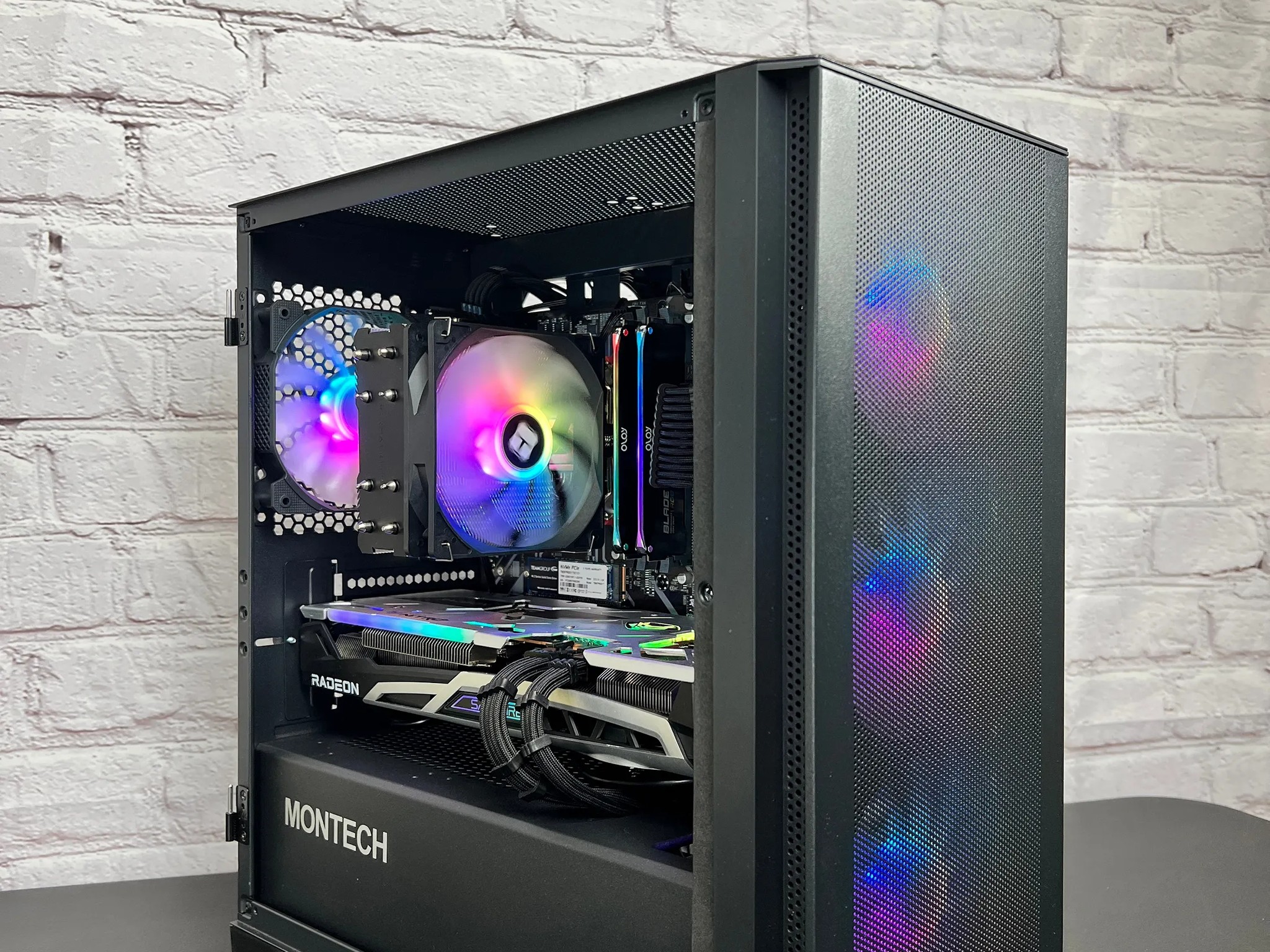 AMD RX 6700 XT Ryzen 5 5600G 16GB RAM 1TB M.2 Wifi/BT Window 11 Gaming PC
