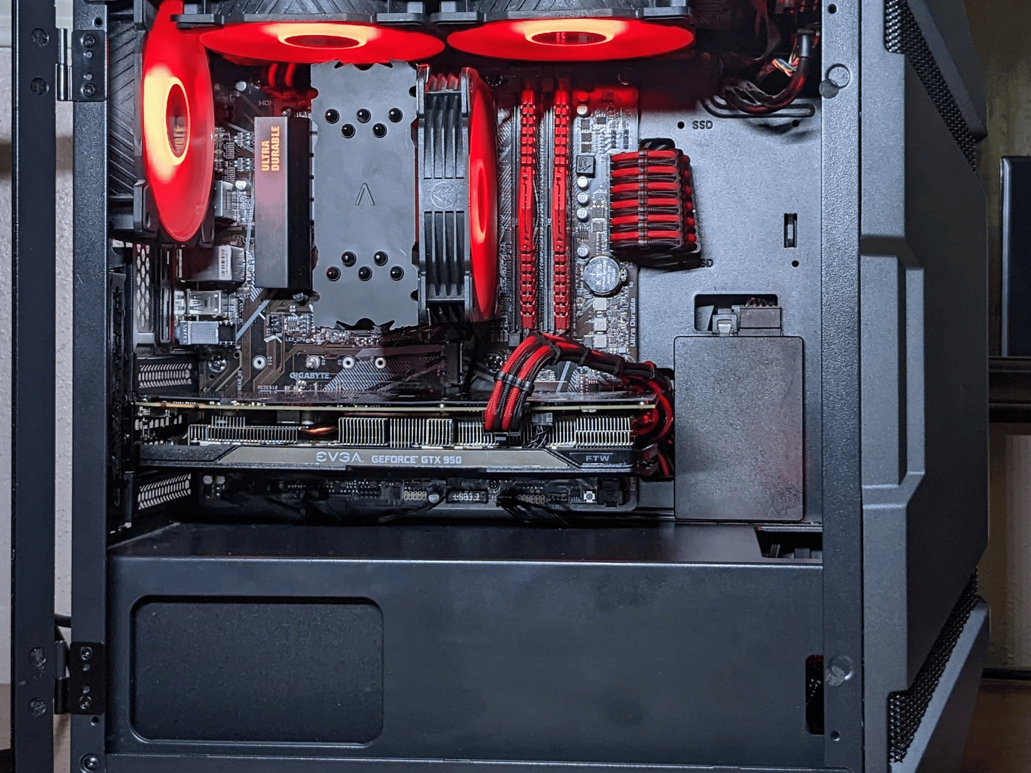 AMD Ryzen 5600G 4.4Ghz, 240GB Storage, 16GB RAM, Gtx 950, Custom Built Gaming and Work Desktop