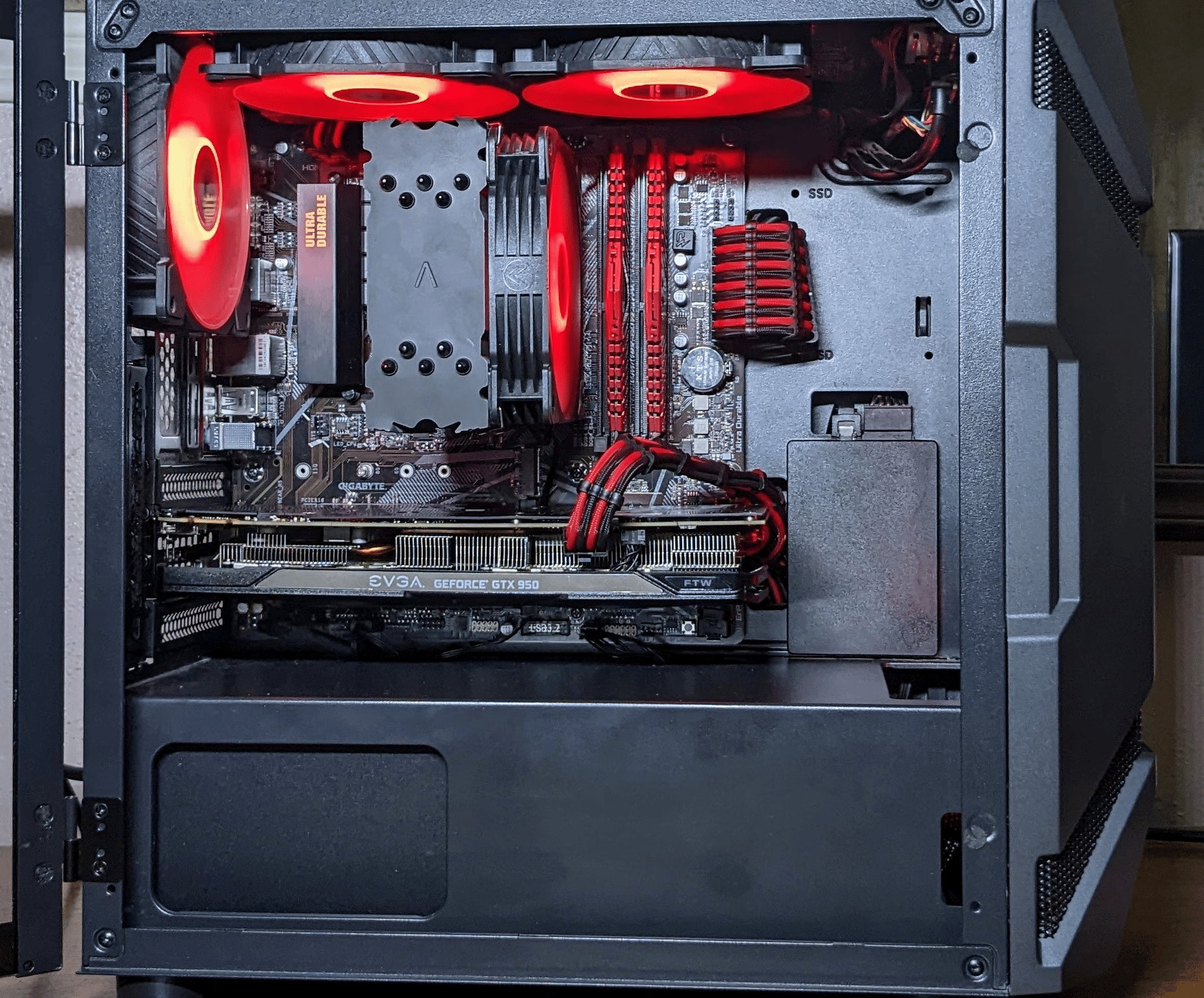 AMD Ryzen 5600G 4.4Ghz, 240GB Storage, 16GB RAM, Gtx 950, Custom Built Gaming and Work Desktop