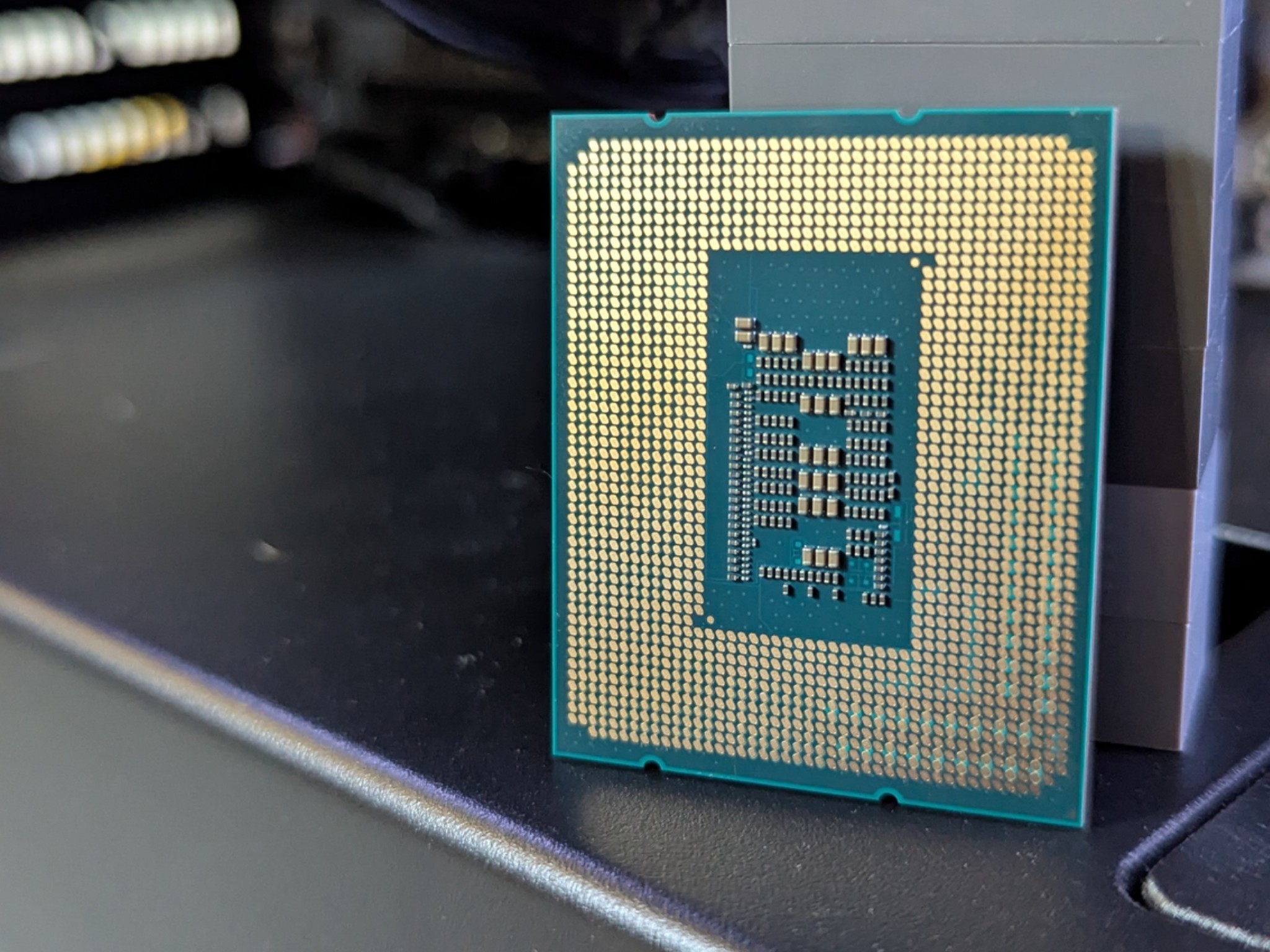 Intel i3 12100f