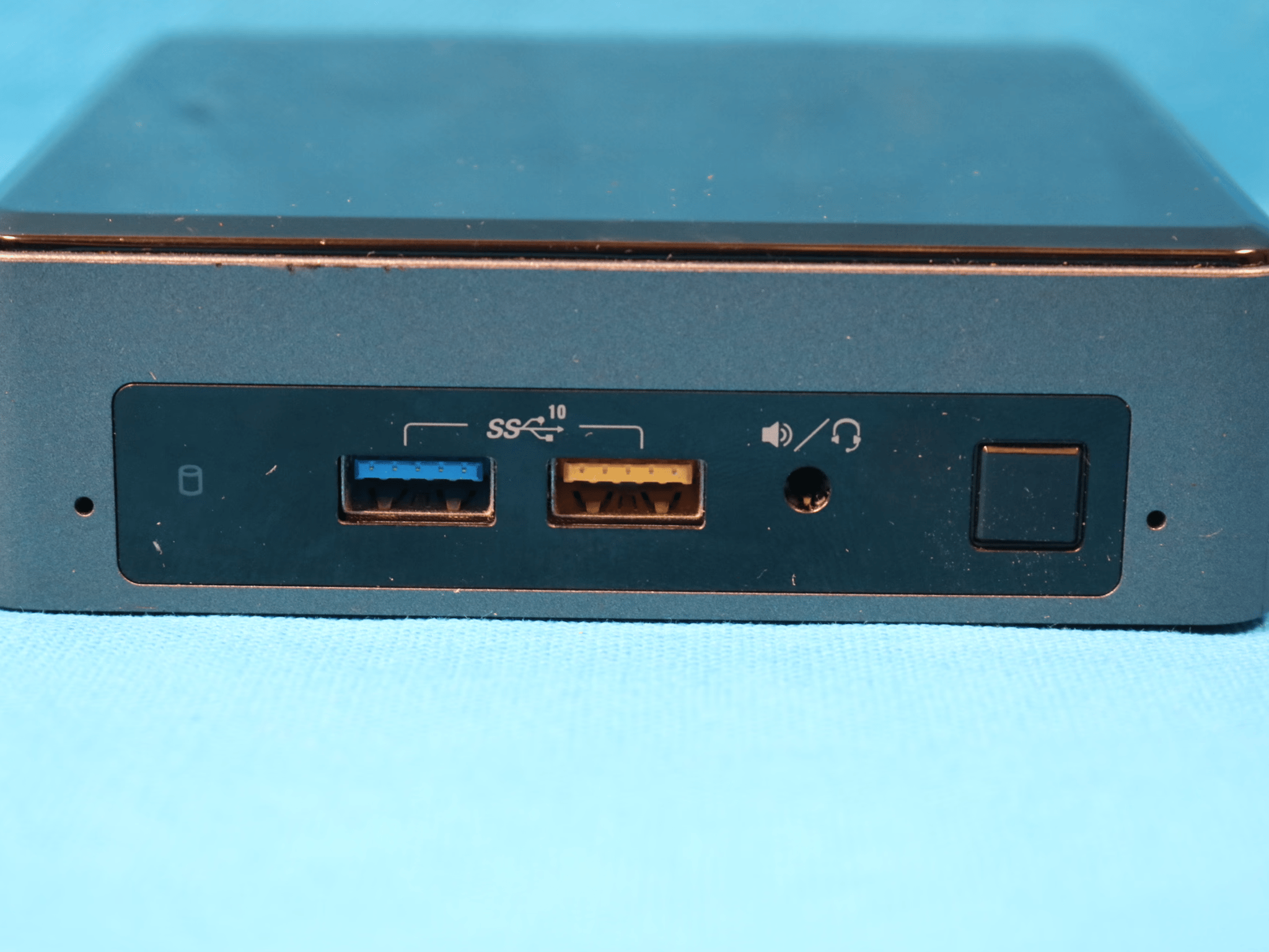 Intel NUC 8th Gen i5-8259U 2.30ghz Quad Core 16GB RAM 128GB SSD Mini PC Wifi/BT