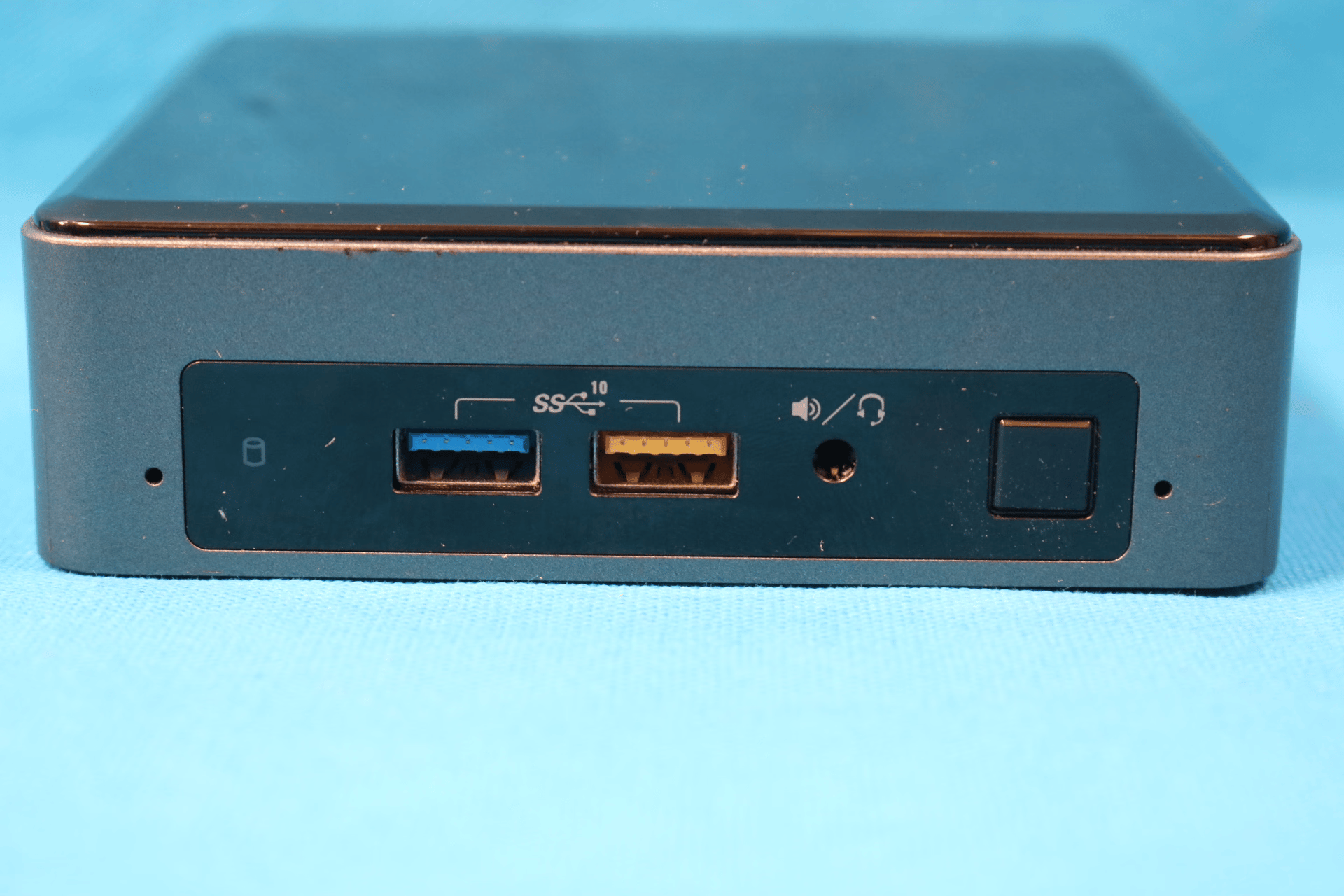Intel NUC 8th Gen i5-8259U 2.30ghz Quad Core 16GB RAM 128GB SSD Mini PC Wifi/BT