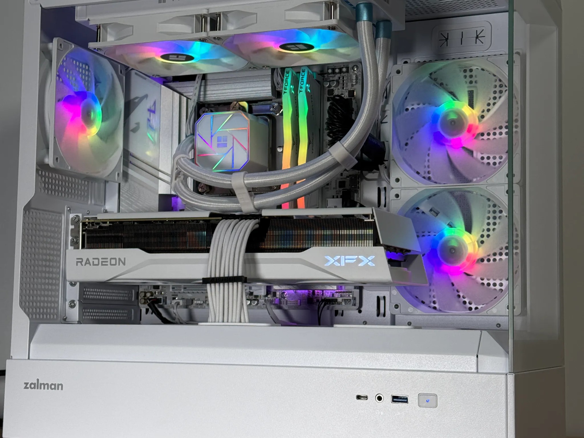 RX 9070 and Intel Core Ultra 7 265k