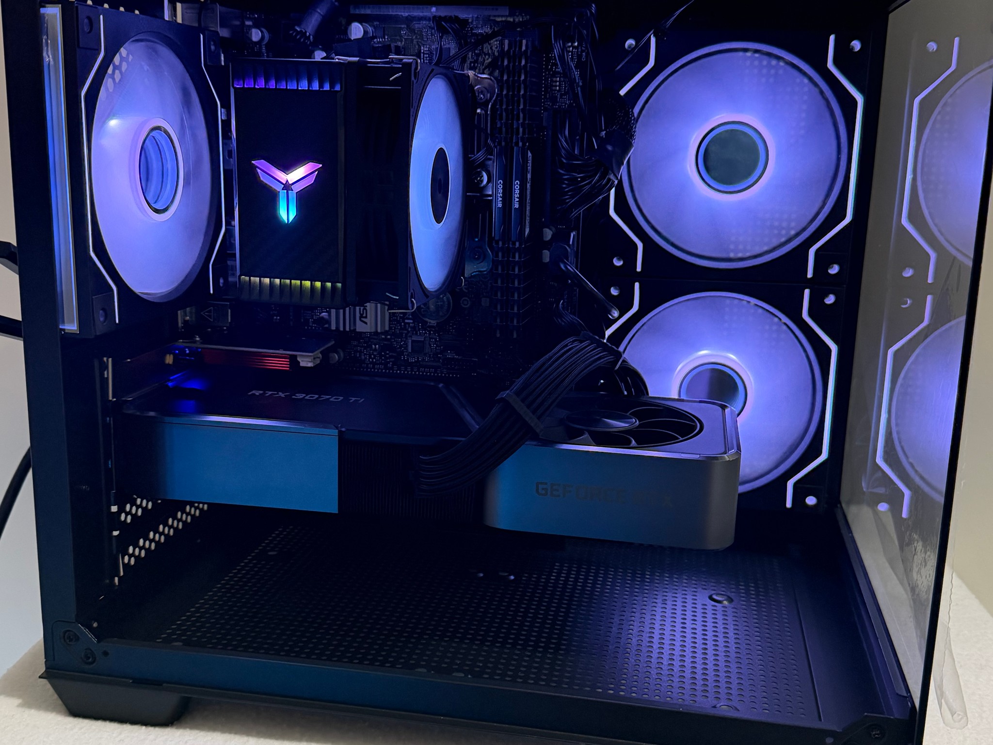 i7 9700F, 32GB DDR4 Ram, RTX 3070TI, 1 TB SATA Drive Gaming System