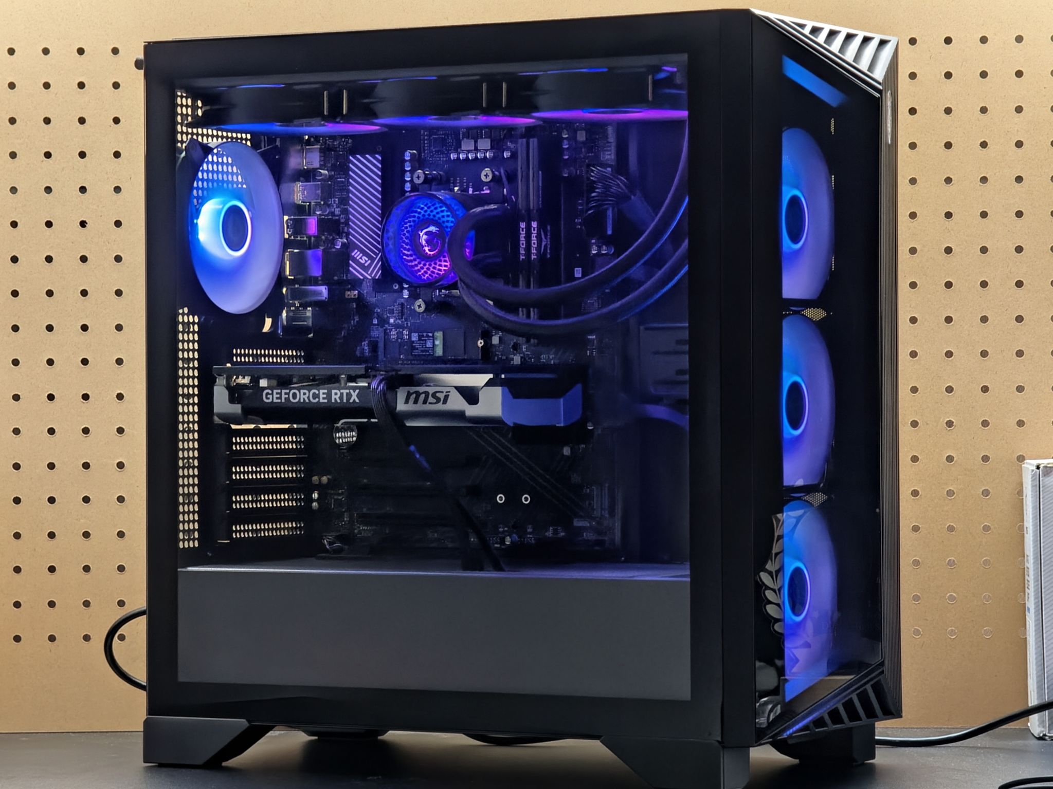 High-End Gaming PC — RTX 5060 Ti / Ryzen 9 7900X / 32GB DDR5**
