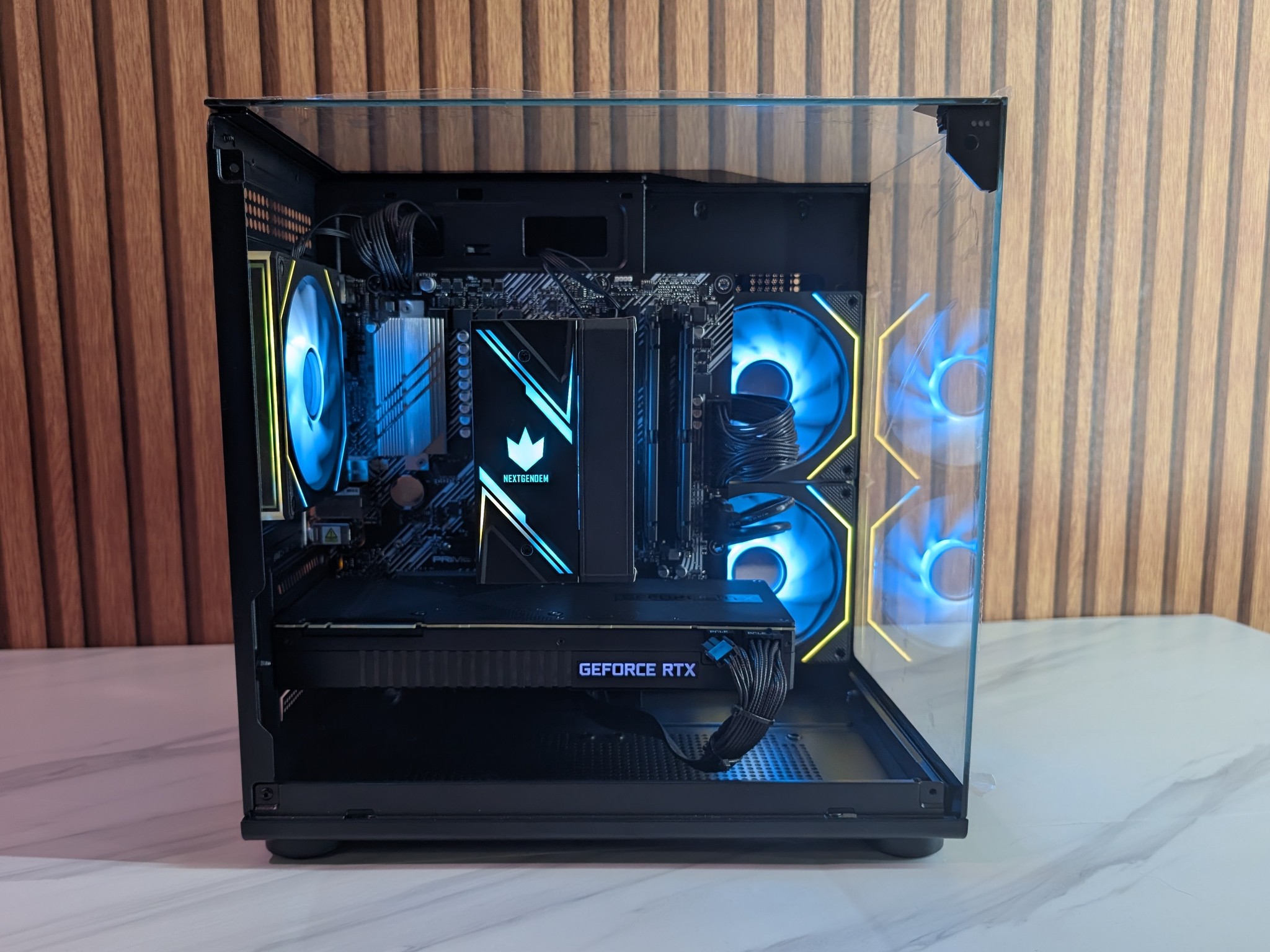 RTX 2080 | RYZEN 7 2700X | 500GB NVME | 16GB DDR4 | 650W