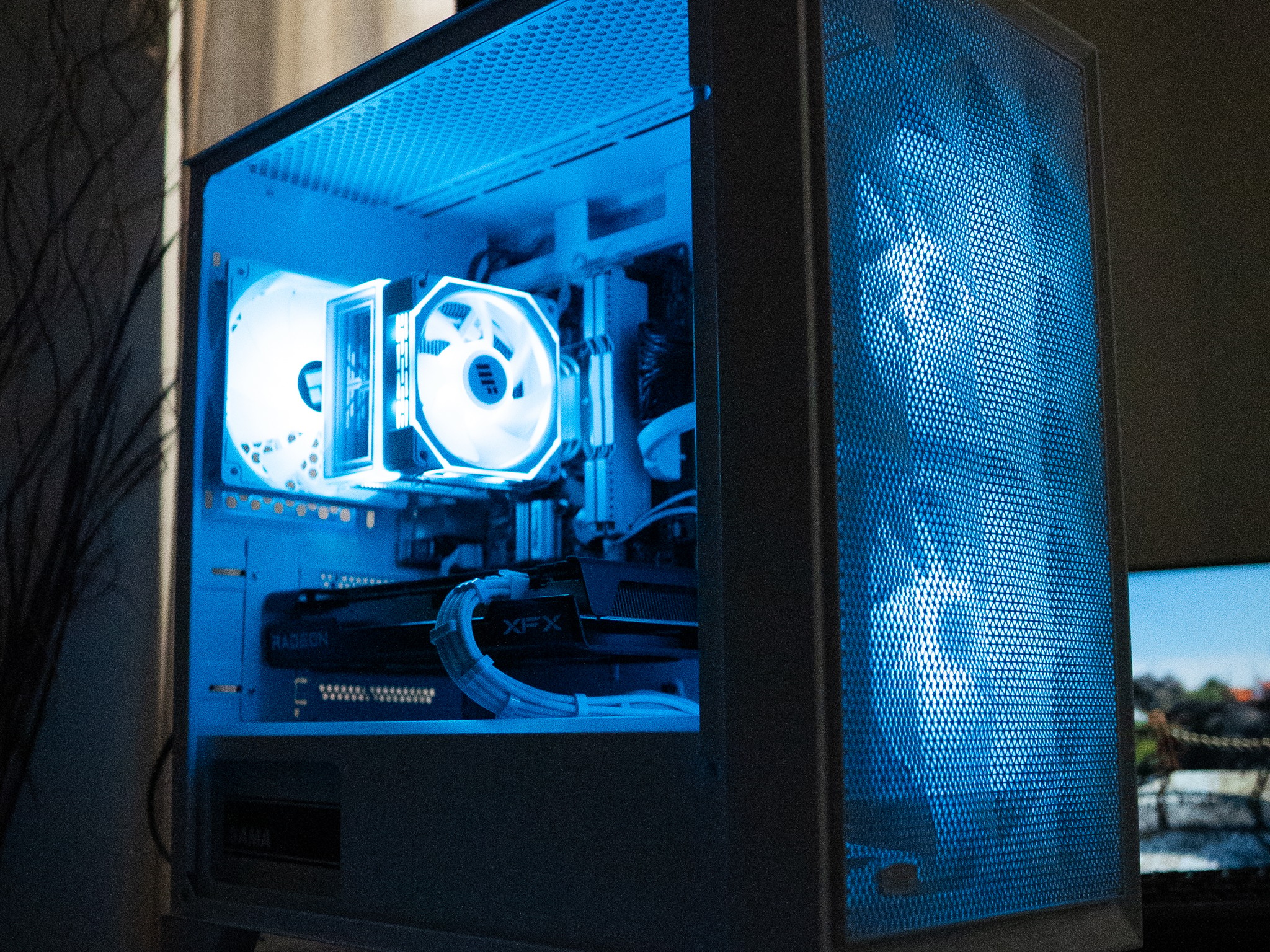 🌨🌨 | RX 7600 8GB | INTEL i7 9700 | 16GB DDR4 RAM | 1.25TB Storage | Arctic Snow 3.0