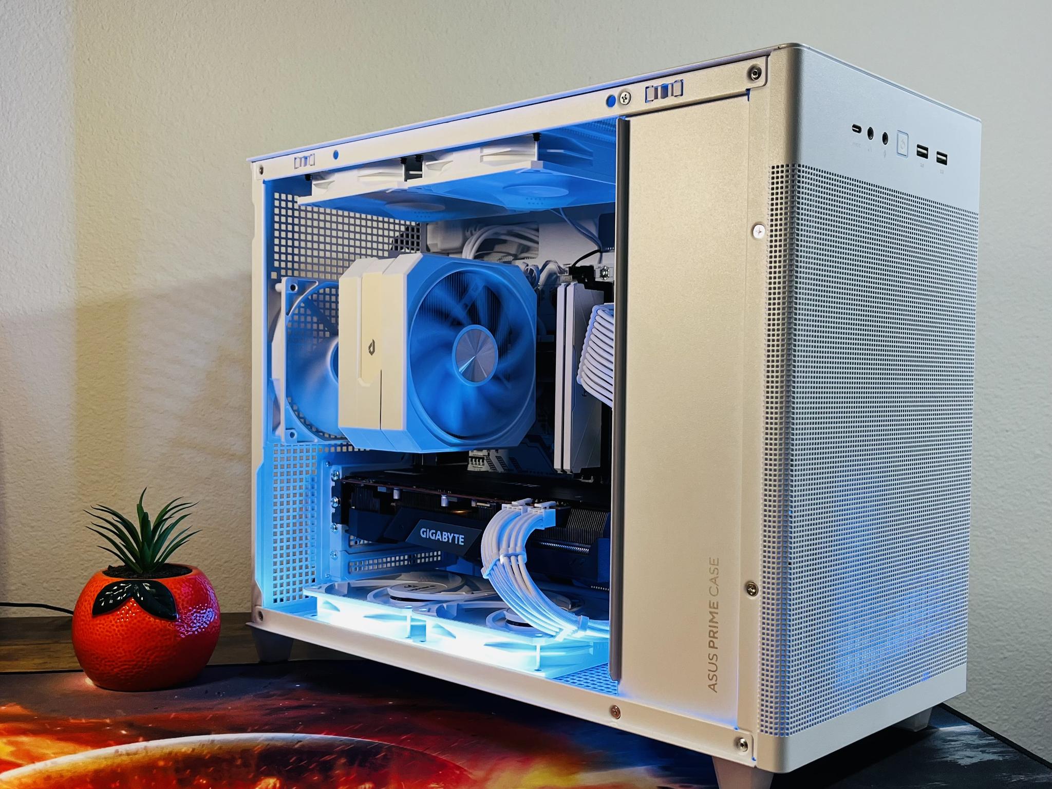 WHITE GAMING PC(RYZEN 5 3500x+RX 5700xt)