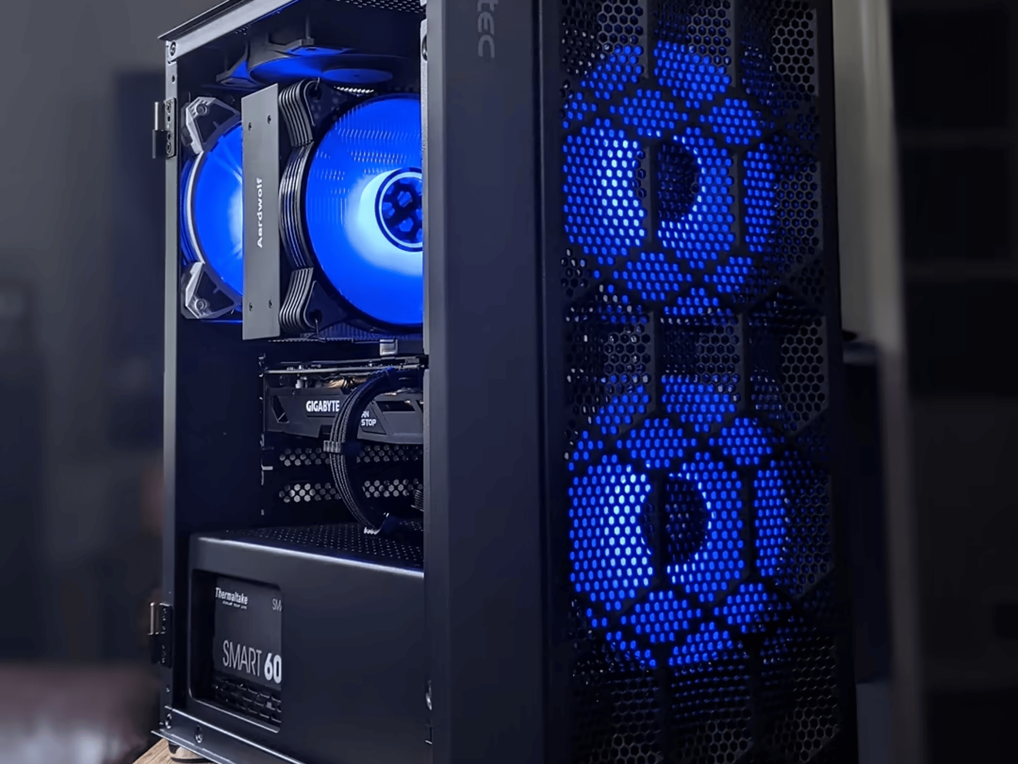 Zeno | Custom RGB Gaming PC | Intel Xeon RX 480