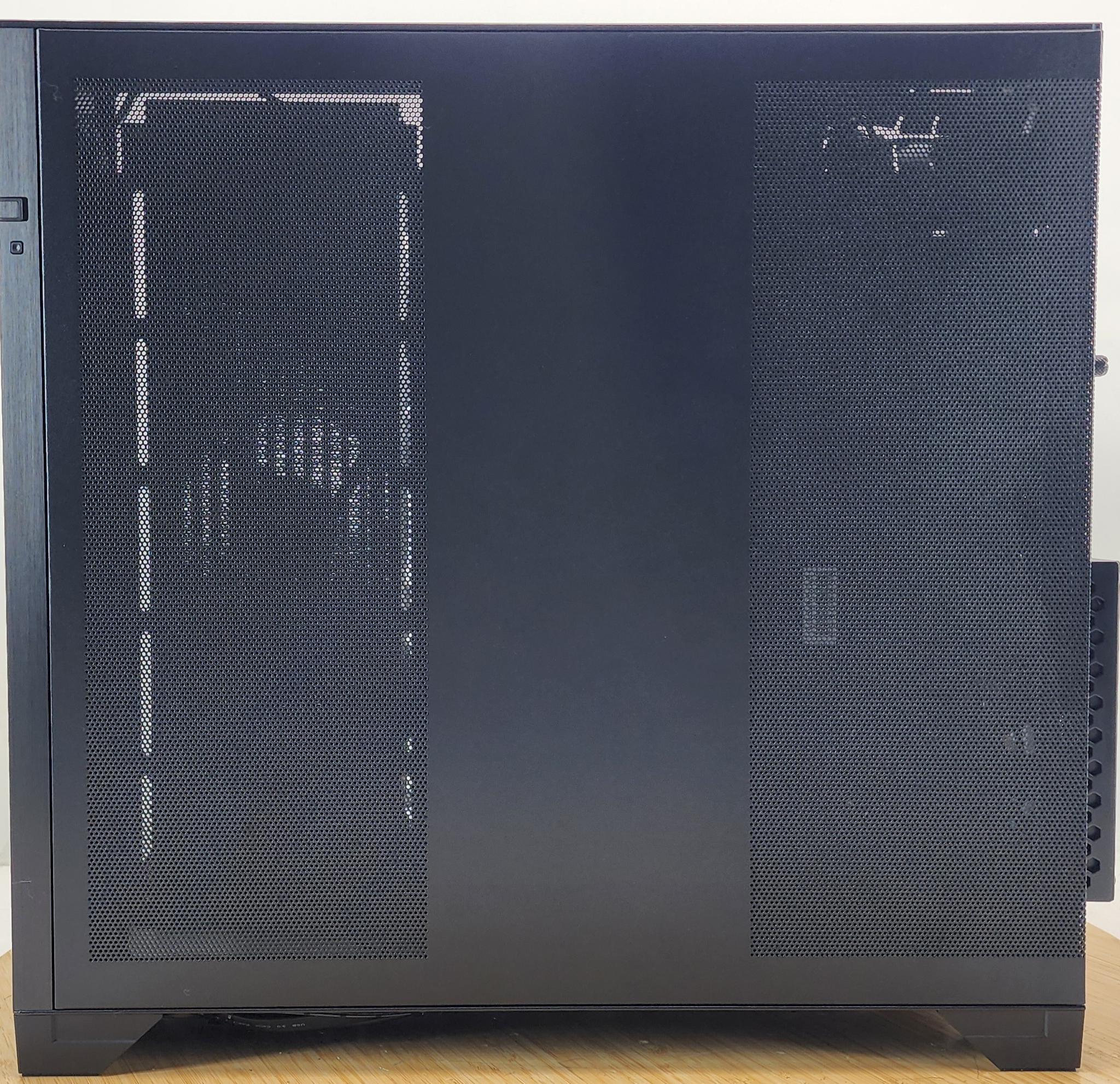 Gaming PC Ryzen 7 9700X 32GB RAM 2TB SSD RTX 5070 Ti 16GB Windows 11 Computer