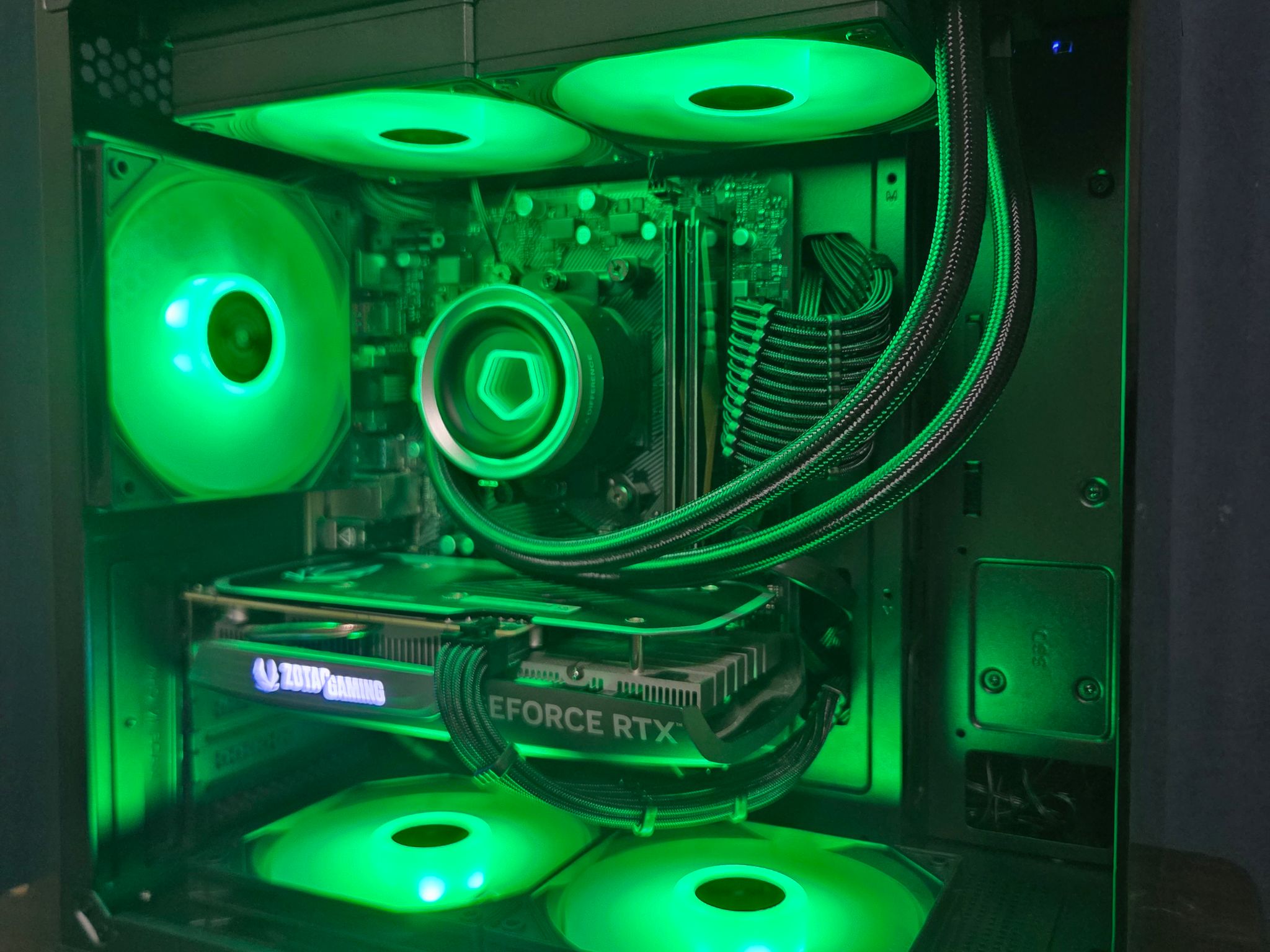 GeForce RTX 4060 Custom Gaming PC - Ryzen 5 5600, 16GB RAM