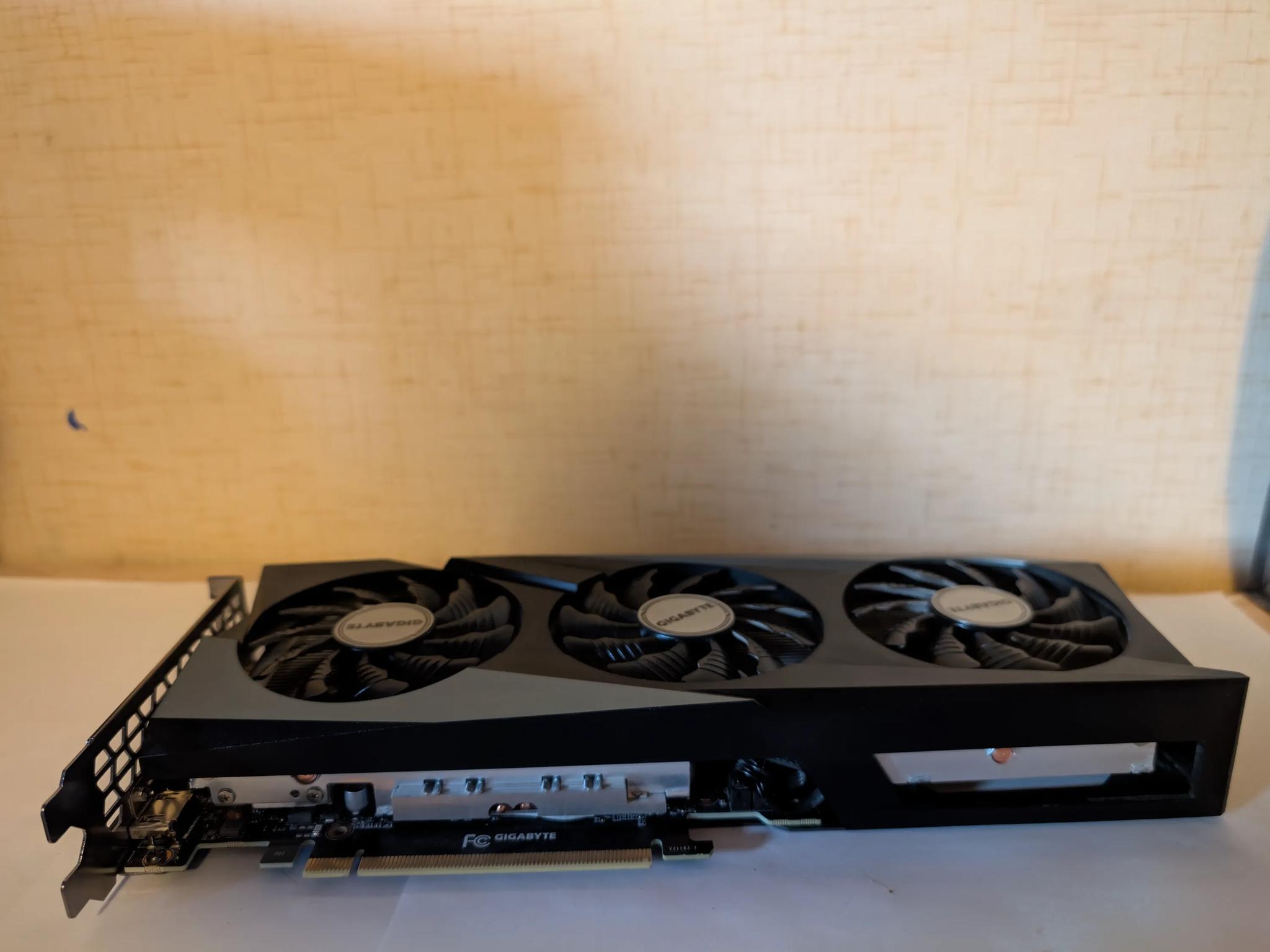 Gigabyte 3050 OC 8GB