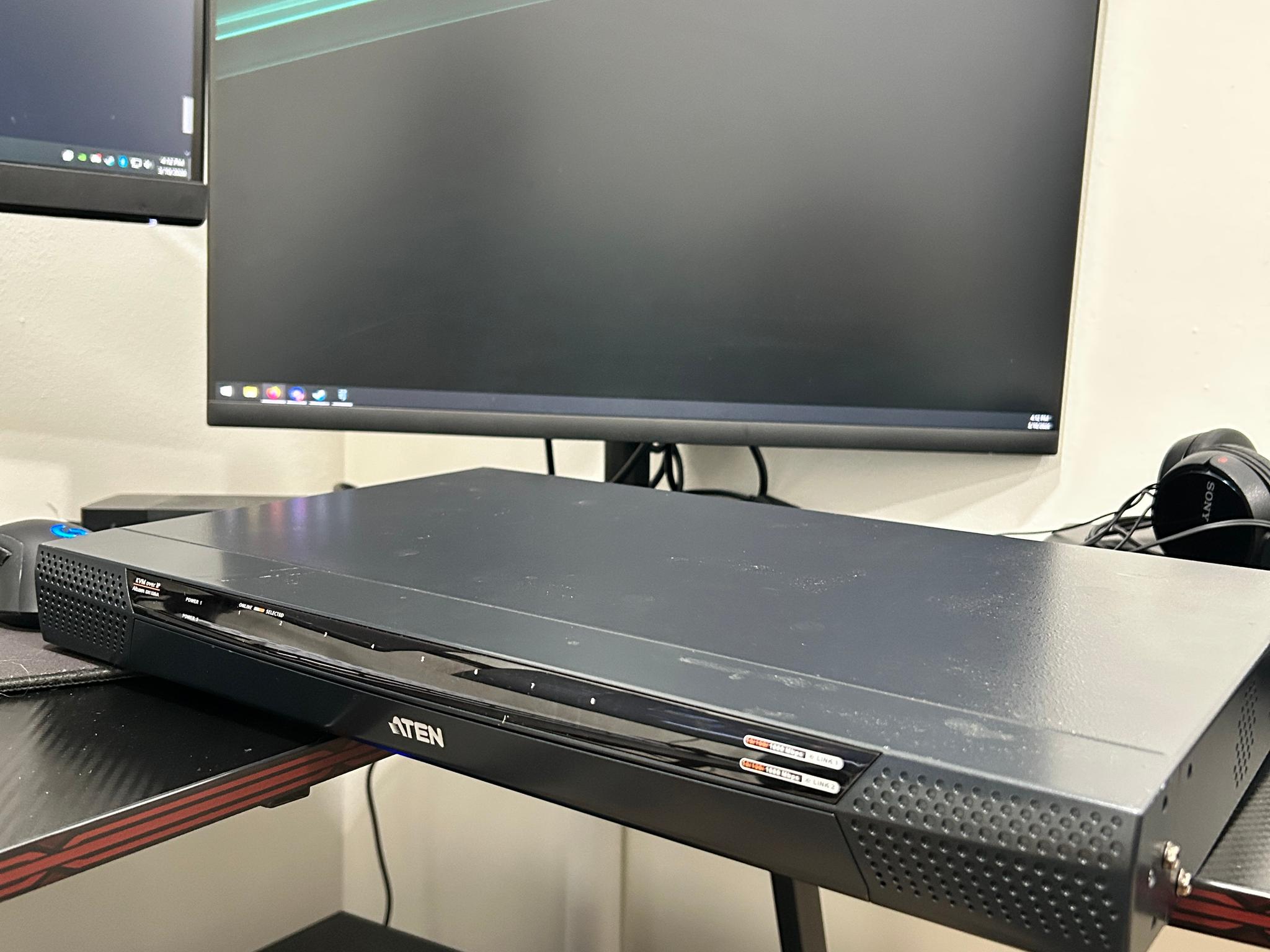 Aten - KN1108VA - ATEN KN1108VA KVM Over IP Switch-TAA Compliant - 8