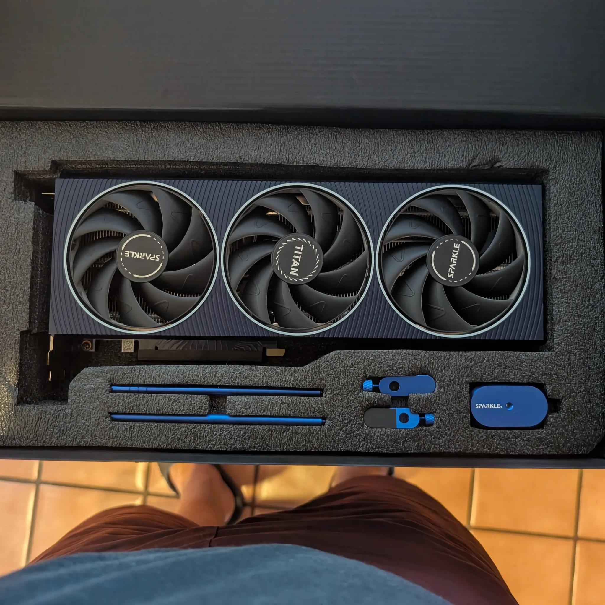 Intel ARC 770 16GB Sparkle Titan OC Edition