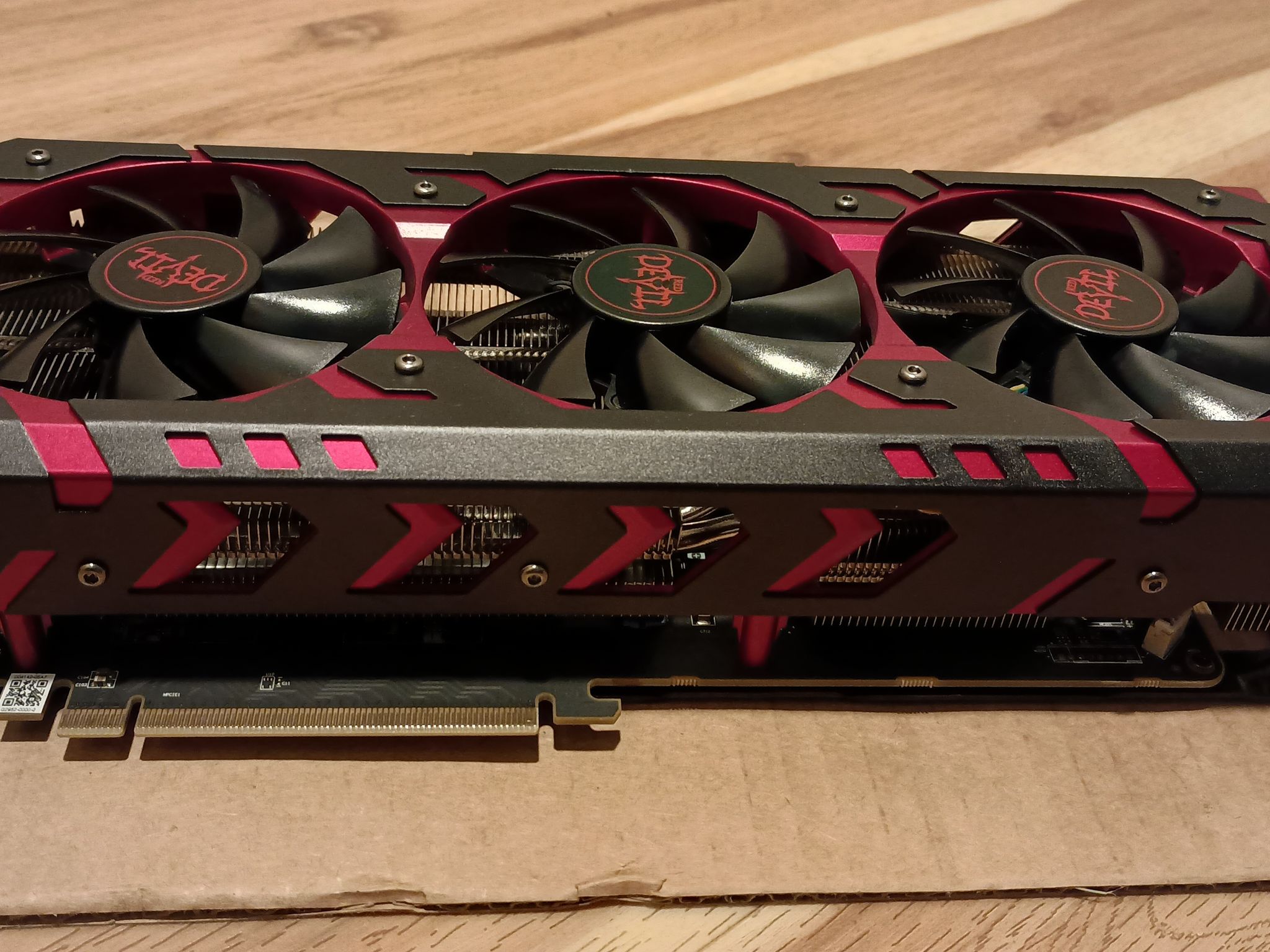 PowerColor Red Devil Radeon RX VEGA 64
