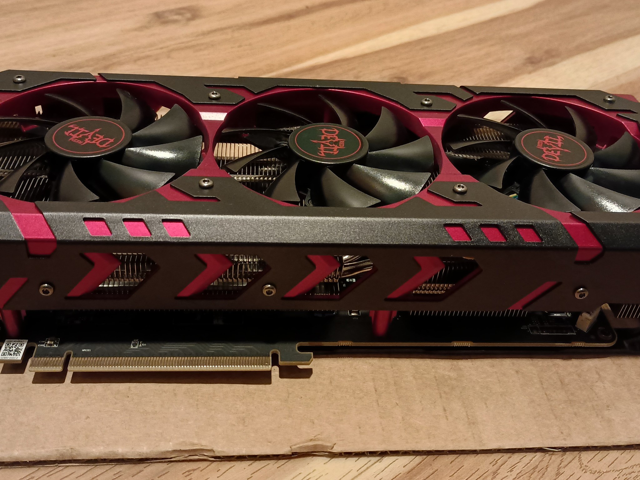 PowerColor Red Devil Radeon RX VEGA 64
