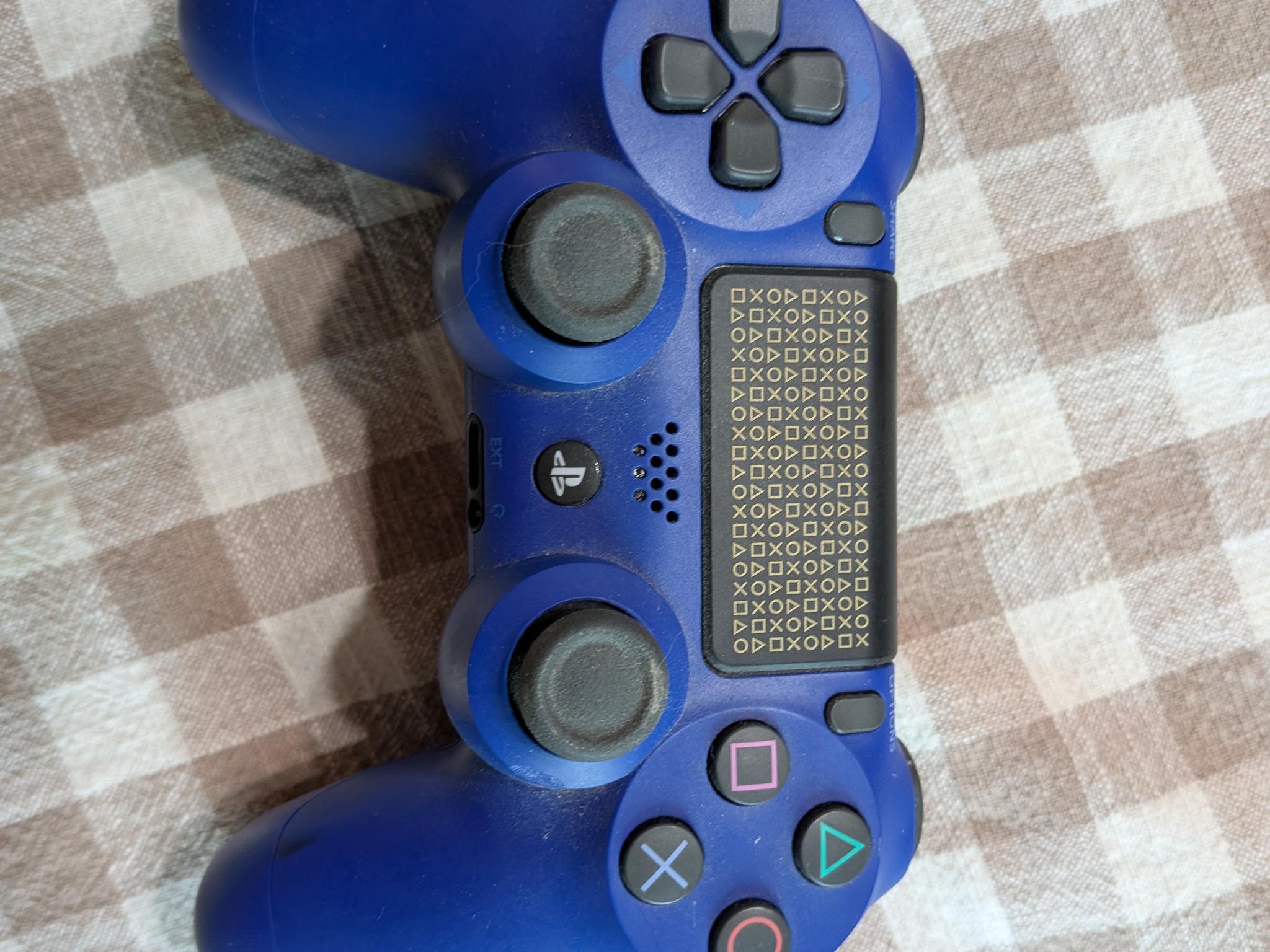 PS4 Dualshock Days of Play Limited Edition Controller. Blue and Gold.