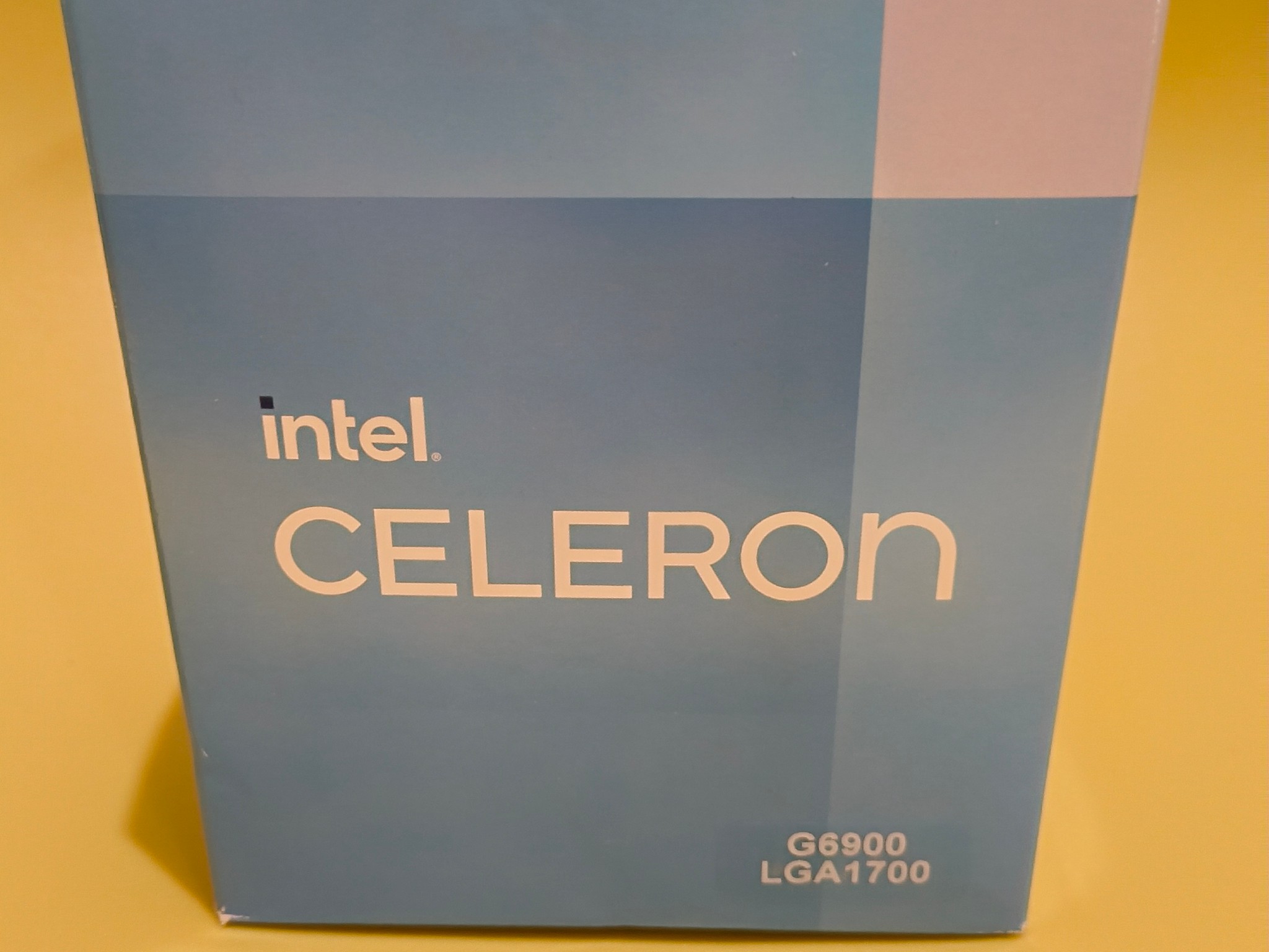 Intel Celeron G6900