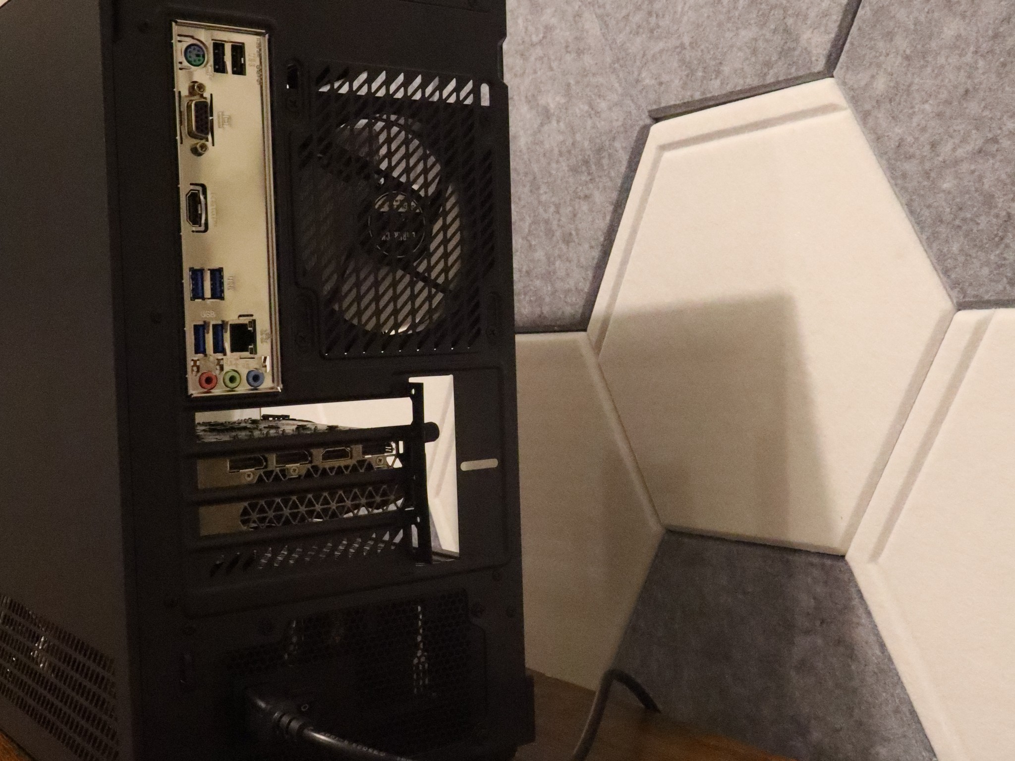 Gaming Pc | GeForce GTX 1660 Super | Ryzen 5 2600 | 16gb 3200mhz | 750gb storage | windows 11 + Wifi