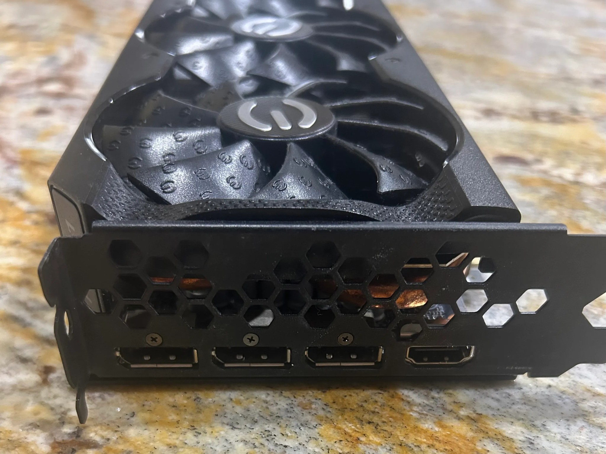 EVGA XC3 RTX 3070 (Artifacts/Damaged)