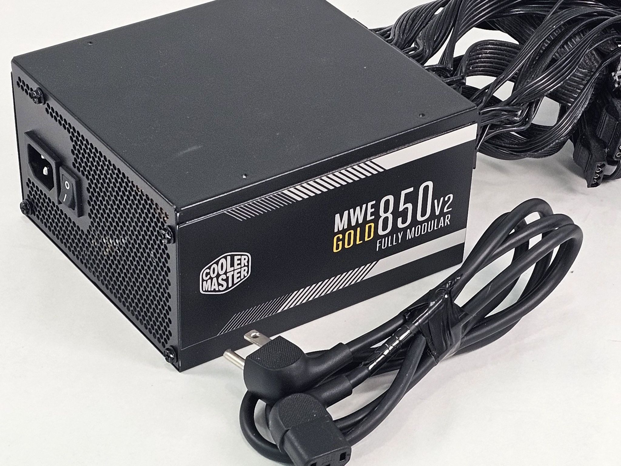 850 Watt PSU Cooler Master MWE Gold 850 V2 Power Supply