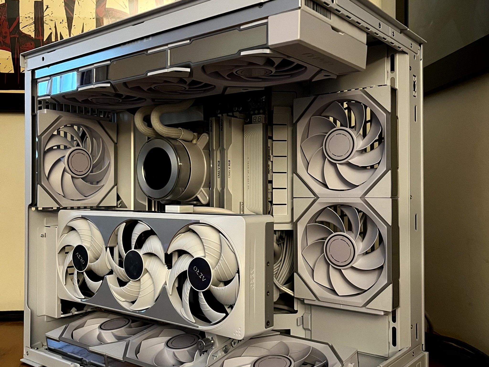 Hvítr Vargr - RTX 5080 OC SFF | Ryzen 7 9800x3d | 2TB NVME | 32GB @6400 MT/sec | 1000W Platinum PSU