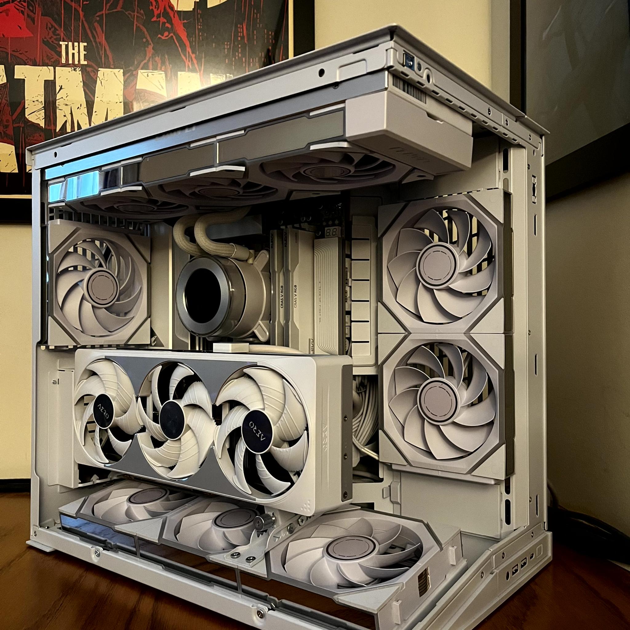 Hvítr Vargr - RTX 5080 OC SFF | Ryzen 7 9800x3d | 2TB NVME | 32GB @6400 MT/sec | 1000W Platinum PSU