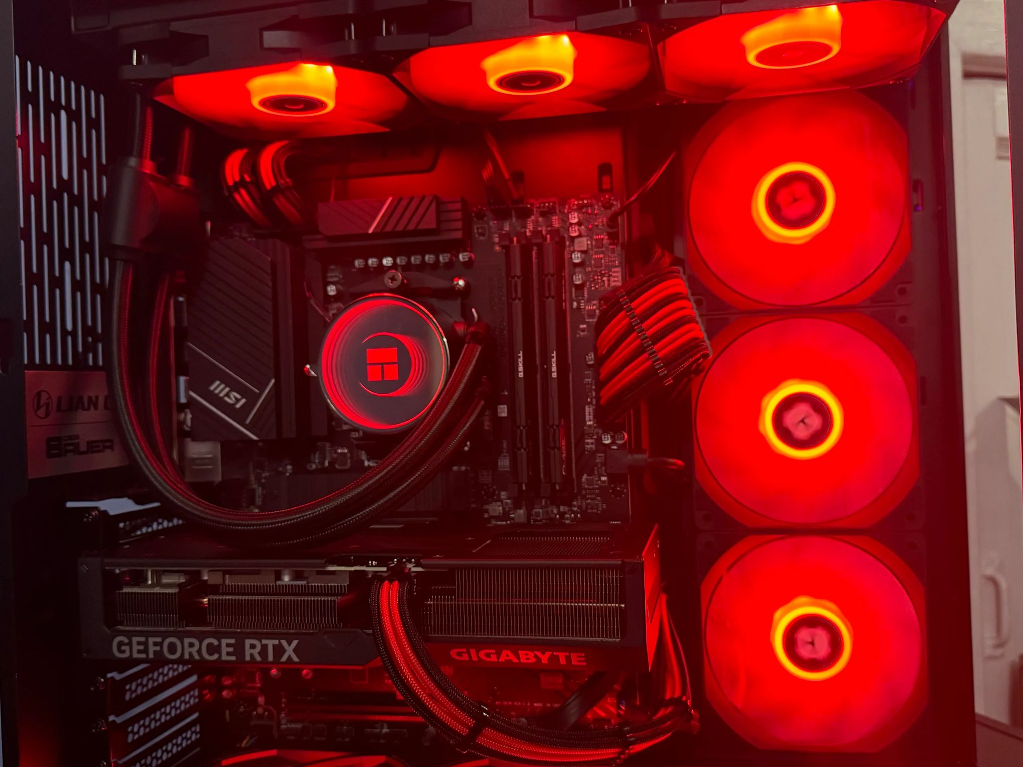 ⬛️Black Box⬛️ RTX 4070 | Ryzen 7 7700X | 32GB DDR5 | 1TB SSD