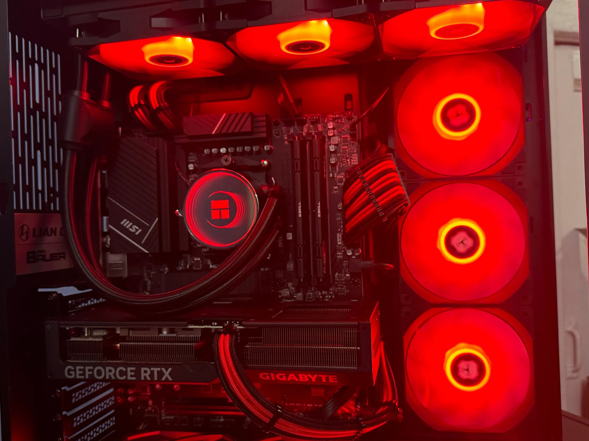 ⬛️Black Box⬛️ RTX 4070 | Ryzen 7 7700X | 32GB DDR5 | 1TB SSD