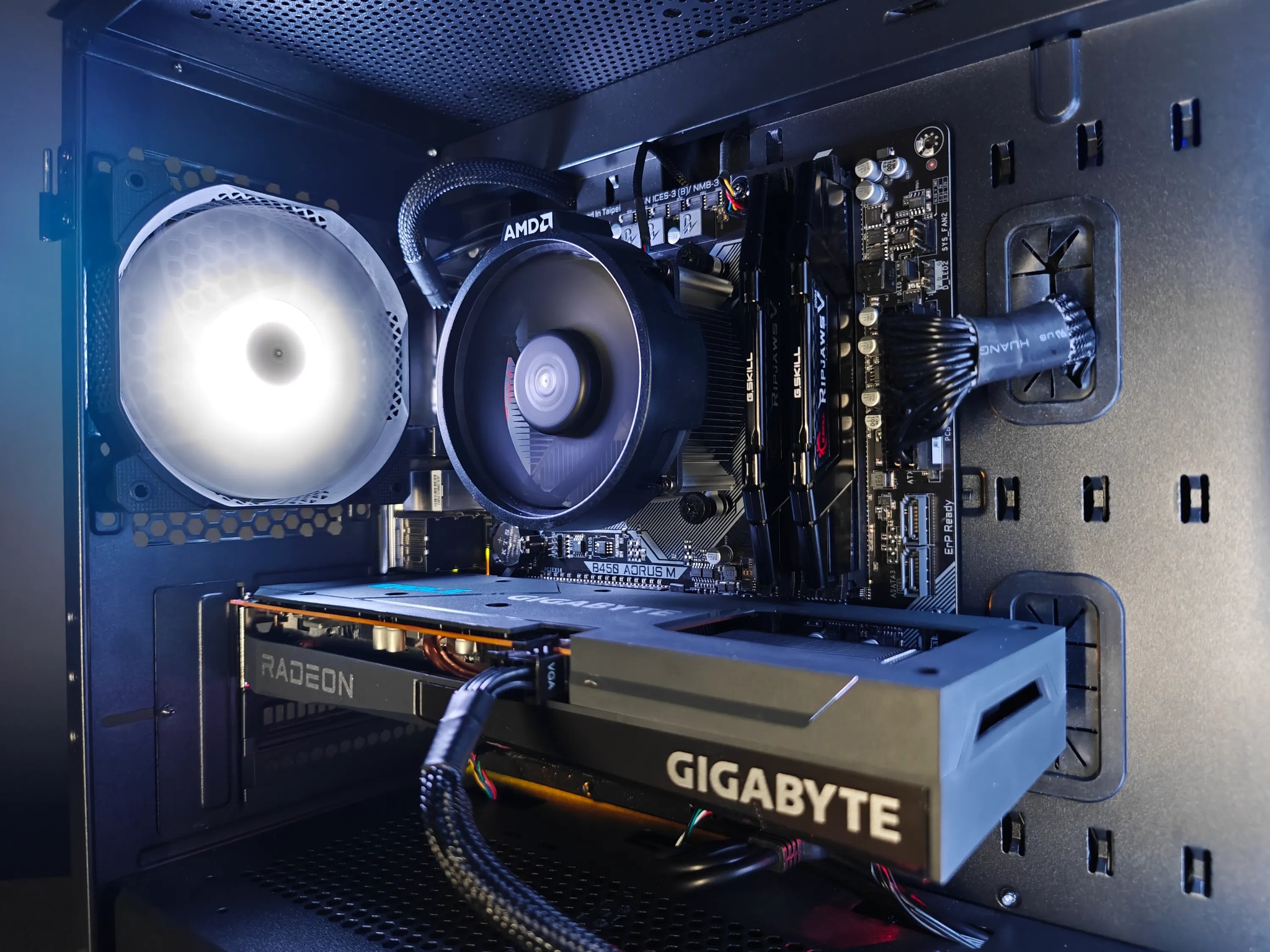 Ryzen 5 5600 ● RX 6600 ● 16GB DDR4 ● 500GB SSD ● Gaming PC