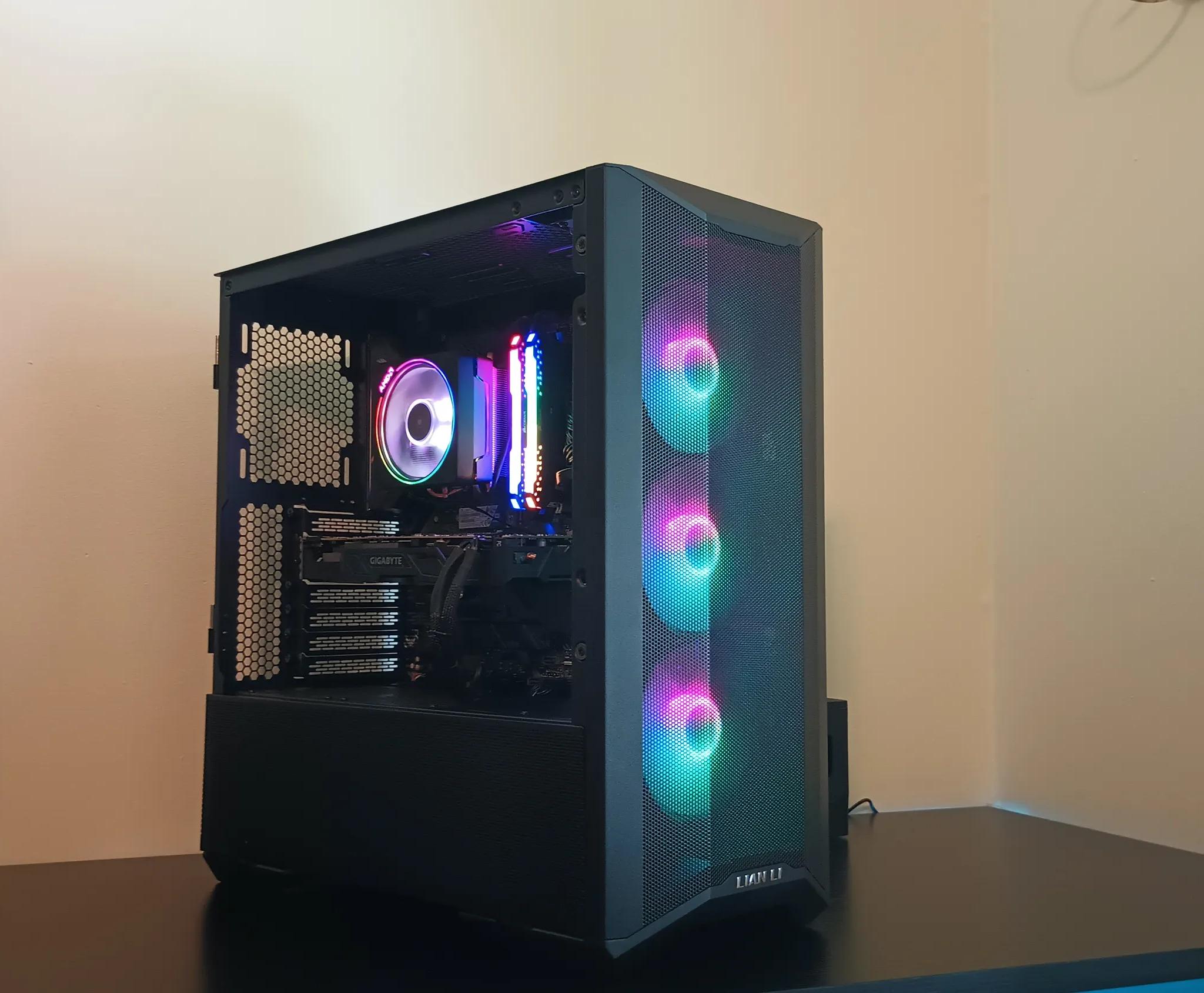 Summer Sale! Beginner's Dream Gaming PC! | R7 3700X | GTX 1070 8G | 16GB DDR4 RAM |