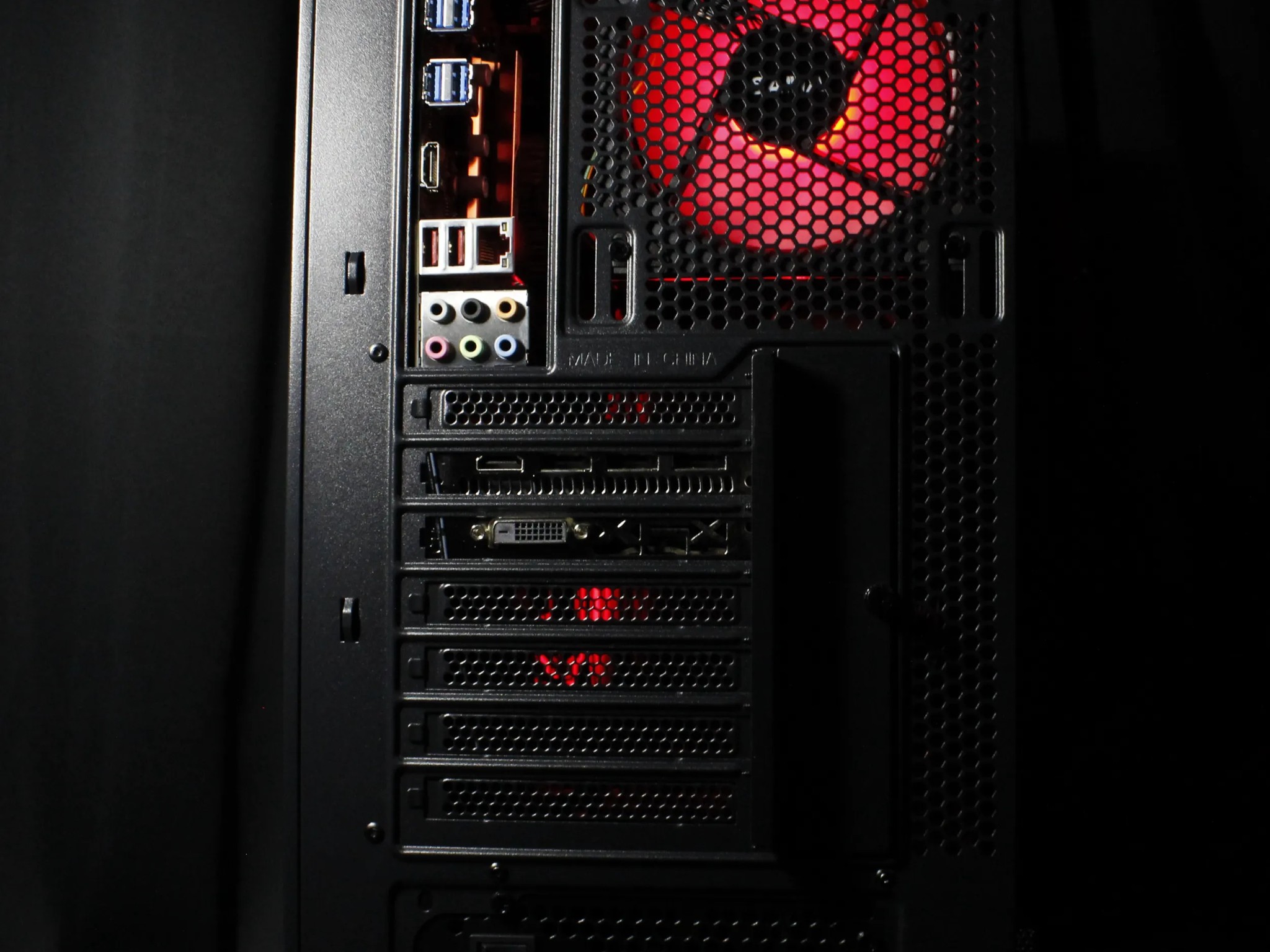 RGB Gaming PC [RX 580 8gb] [16gb DDR4 Ram]