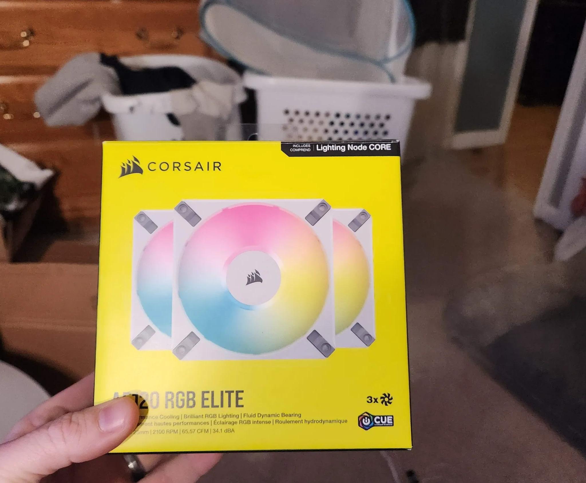 Corsair AF120 RGB Elite Fans 3 pack with Lightning Node Core