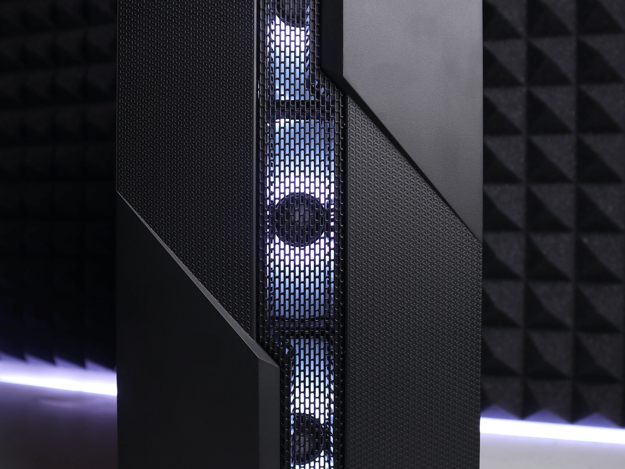 Lunar | Ryzen 7 2700/GTX 1070 FREE SHIPPING