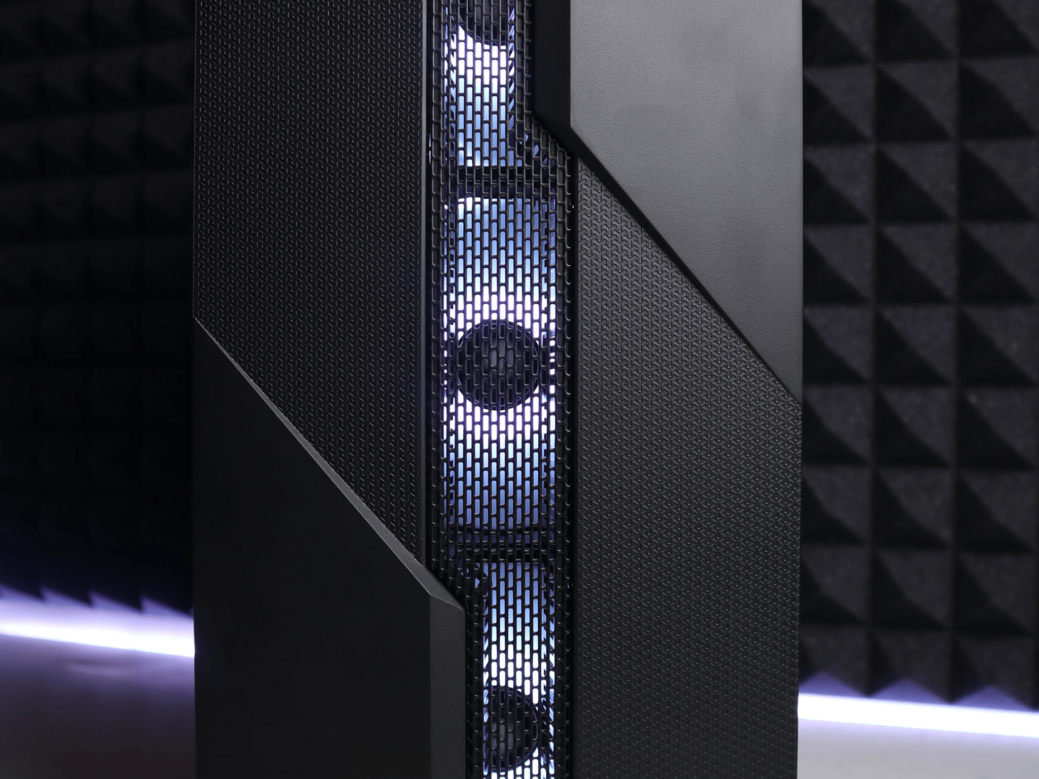 Lunar | Ryzen 7 2700/GTX 1070 FREE SHIPPING