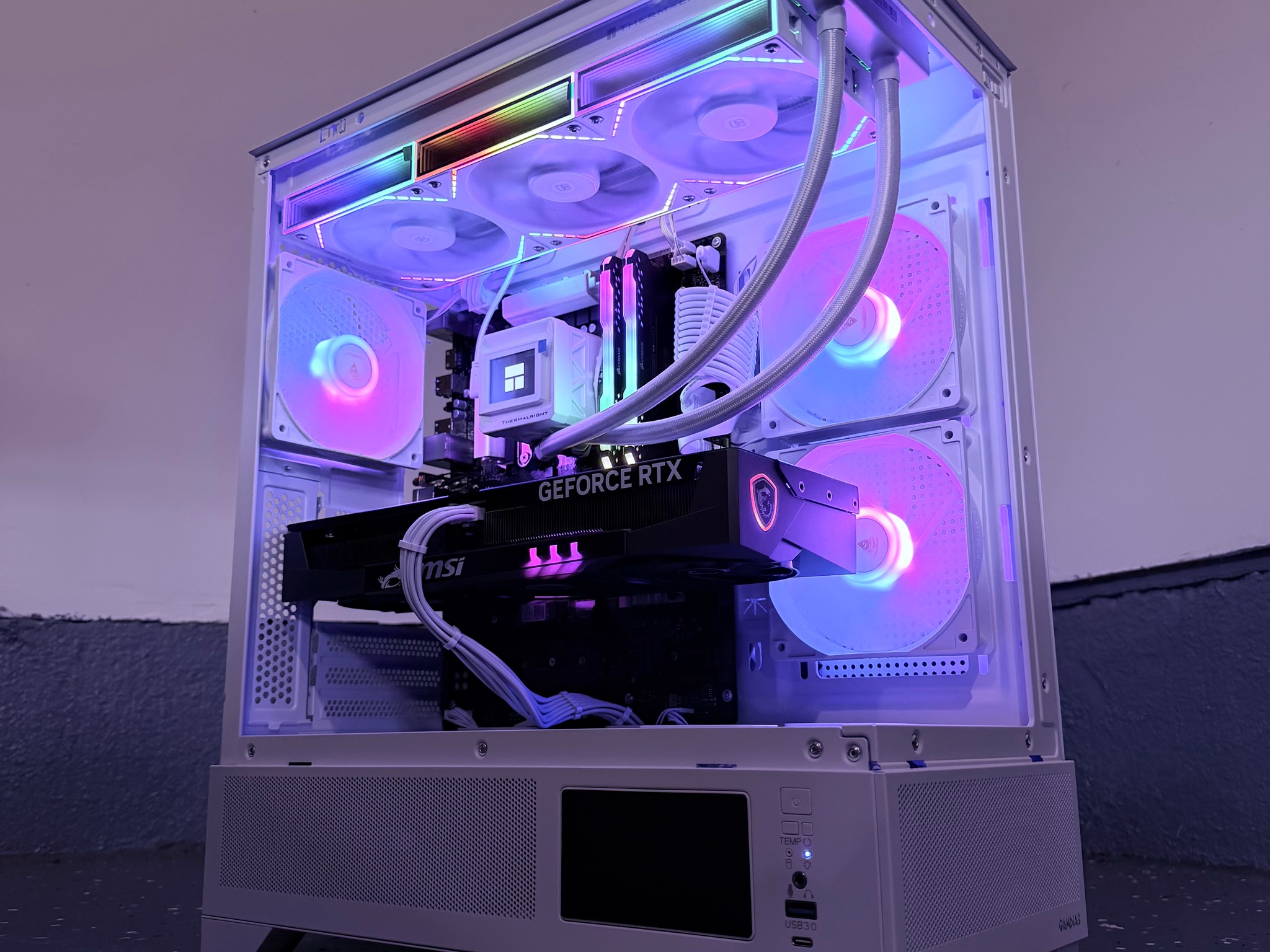 ❄️"Crystal Nova"❄️| 1440p Gaming | RTX 5070 | Intel i9 12900KF | 32B Ram | 2tb Storage | WiFi