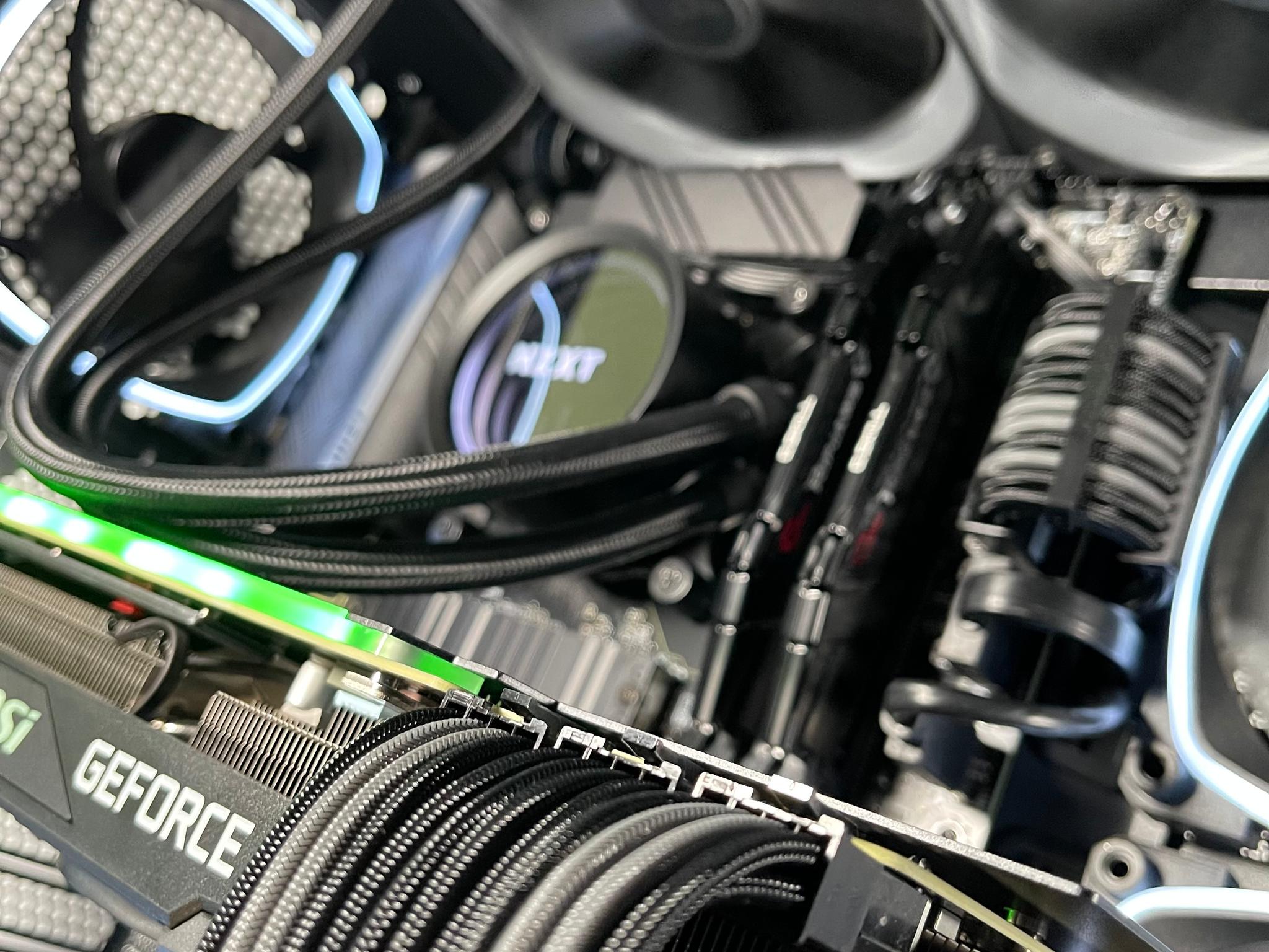 Gaming PC | INTEL i9 12900K | RTX 3080 10GB| 32GB DDR4 3600 C16 | 2TB GEN4 SSD