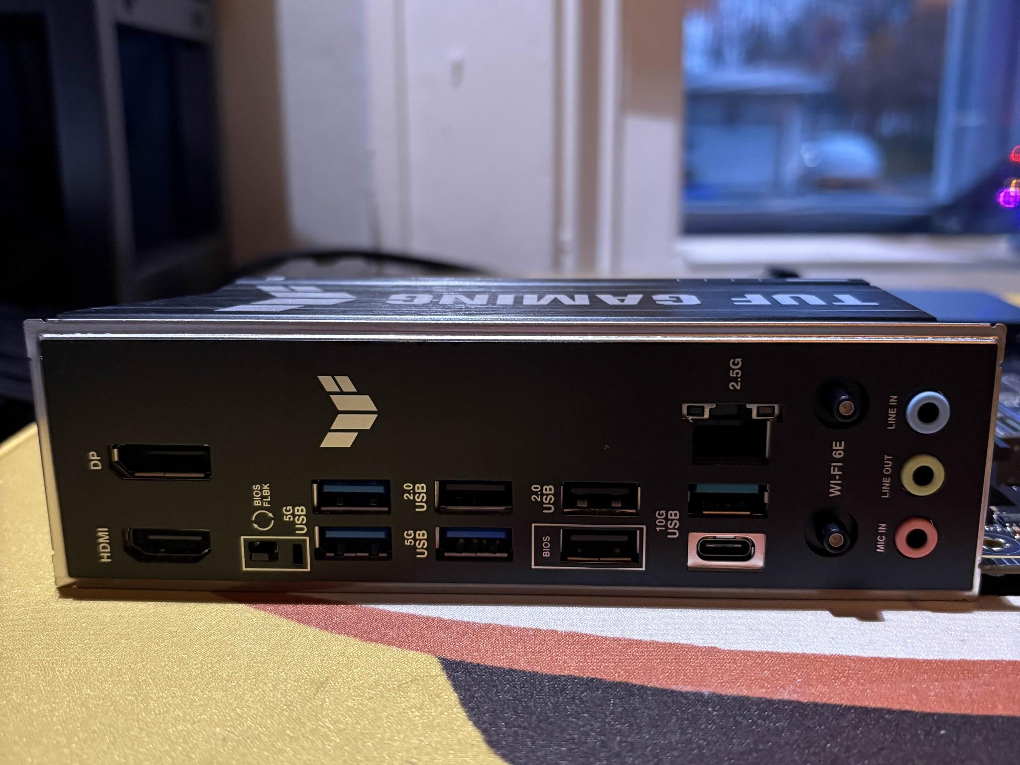 ASUS TUF B650E-E WIFI + Ryzen 5 7600X3D + 32GB DDR5-6000 (NEW)