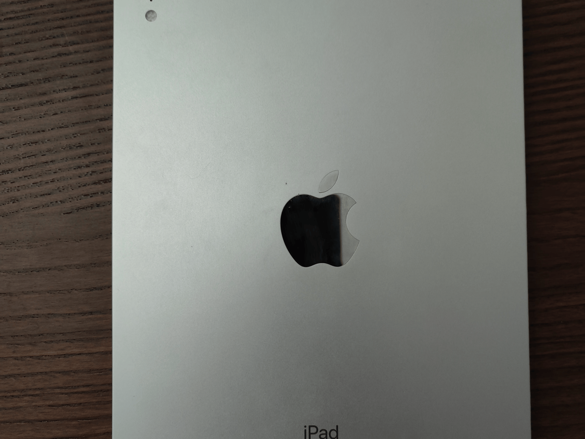 4th Gen Apple iPad Air 64GB (A15 Bionic) in Starlight Finish