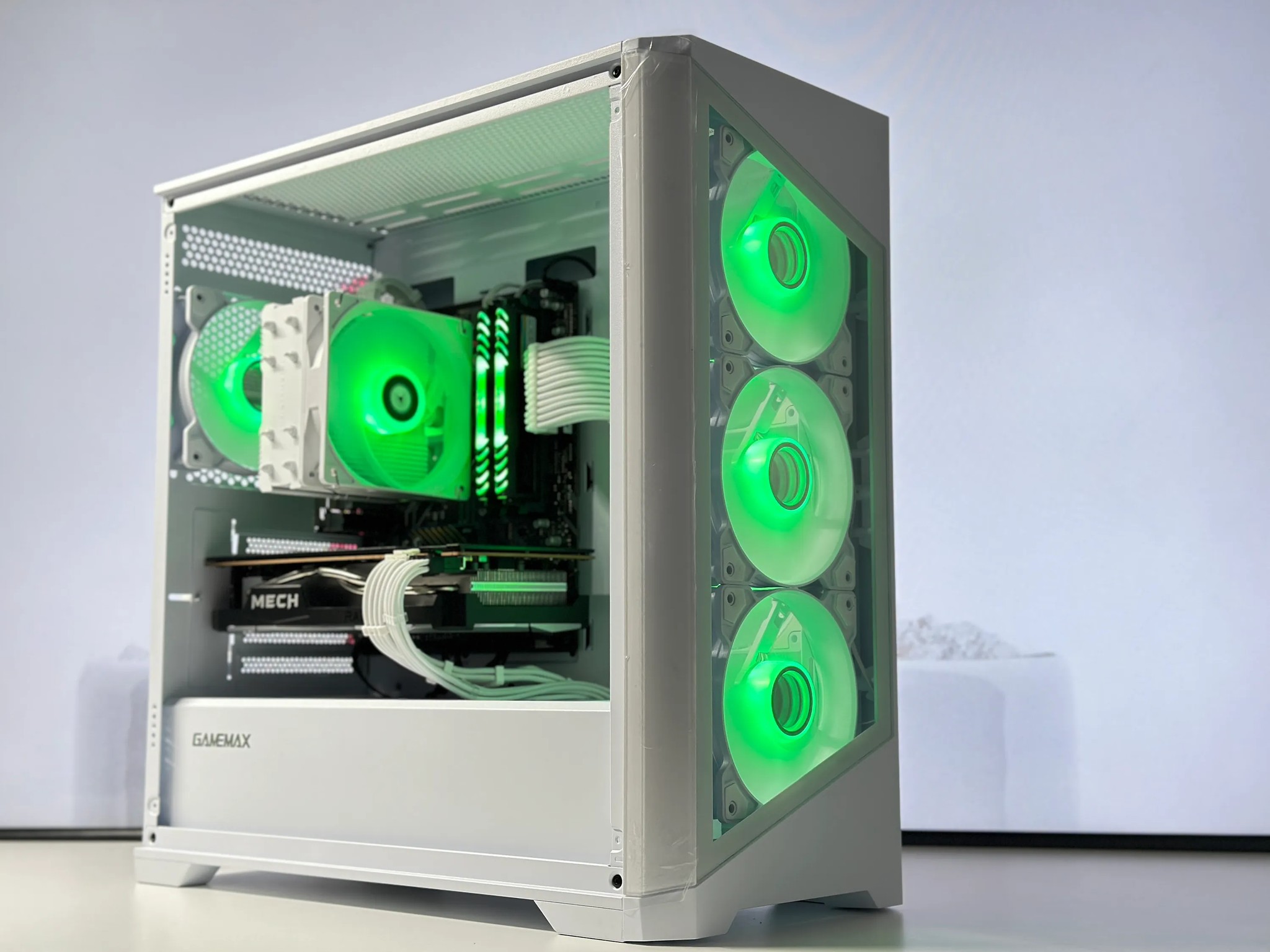 🧊Iceberg🧊 AMD RX 6700 XT 12GB🌨️AMD Ryzen 5 5600X 6Core🌨️32GB DDR4🌨️ 1TB SSD NVME